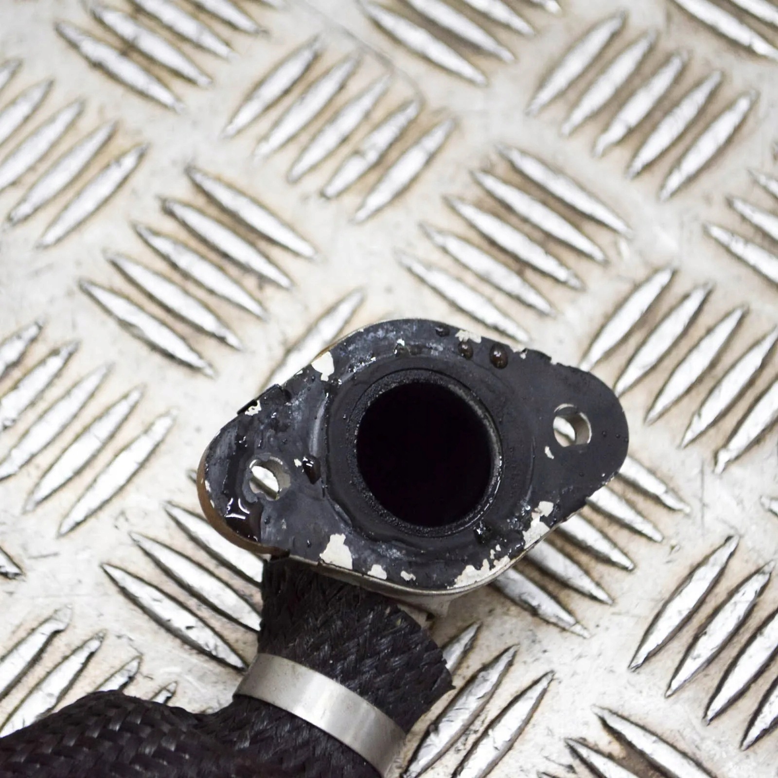 Jaguar XE 2.0 D EGR-putki OEM G4D3-9F468-CA image 4