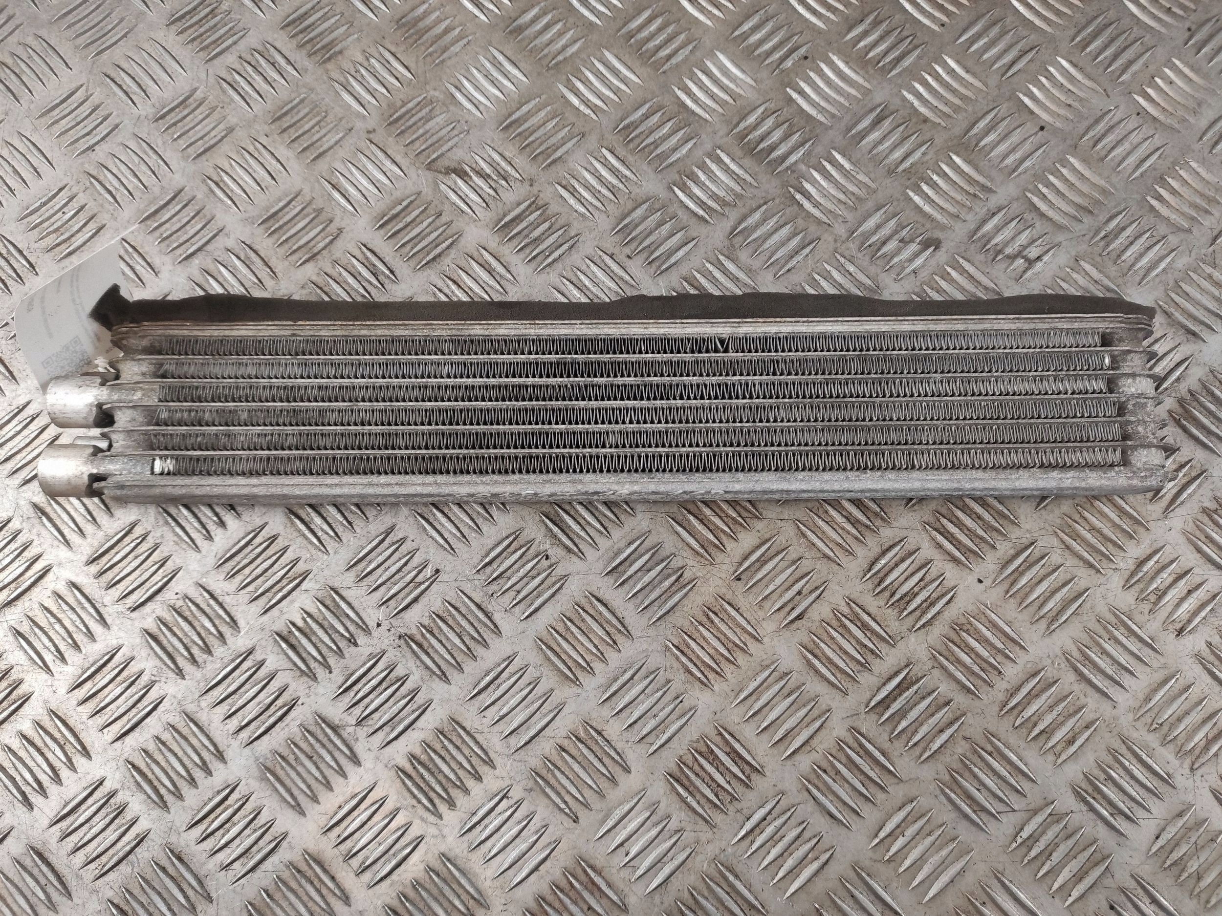 Support de refroidisseur d'huile FORD F1F1-7A095-AB image 4