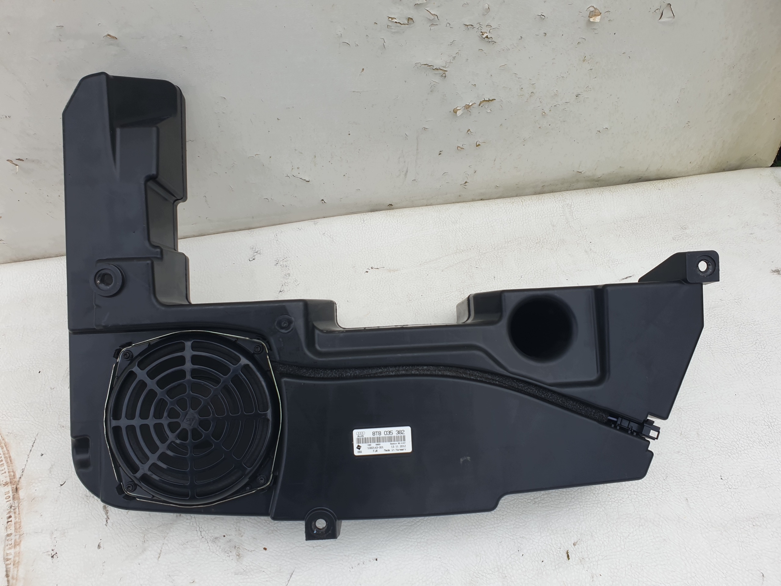 Audi A4 B8 Subwoofer-luidspreker OEM 8T8035382 image 2
