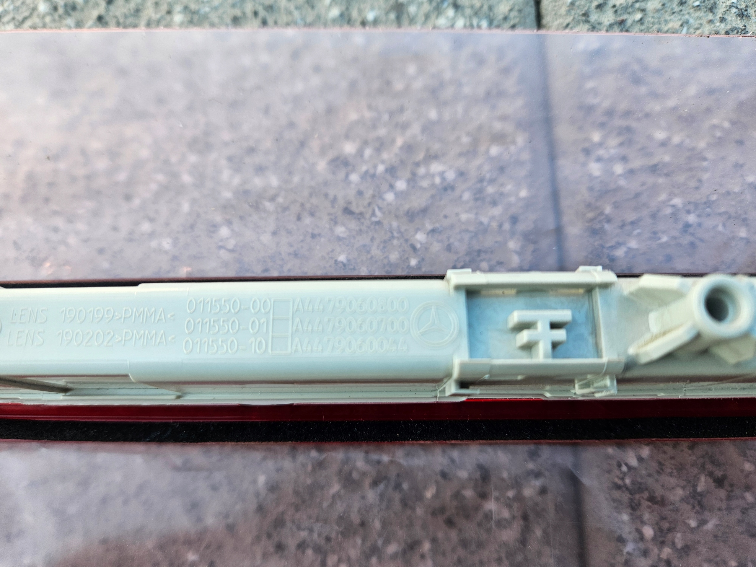 Troisième feu stop Mercedes-Benz OEM A4479060800 image 5