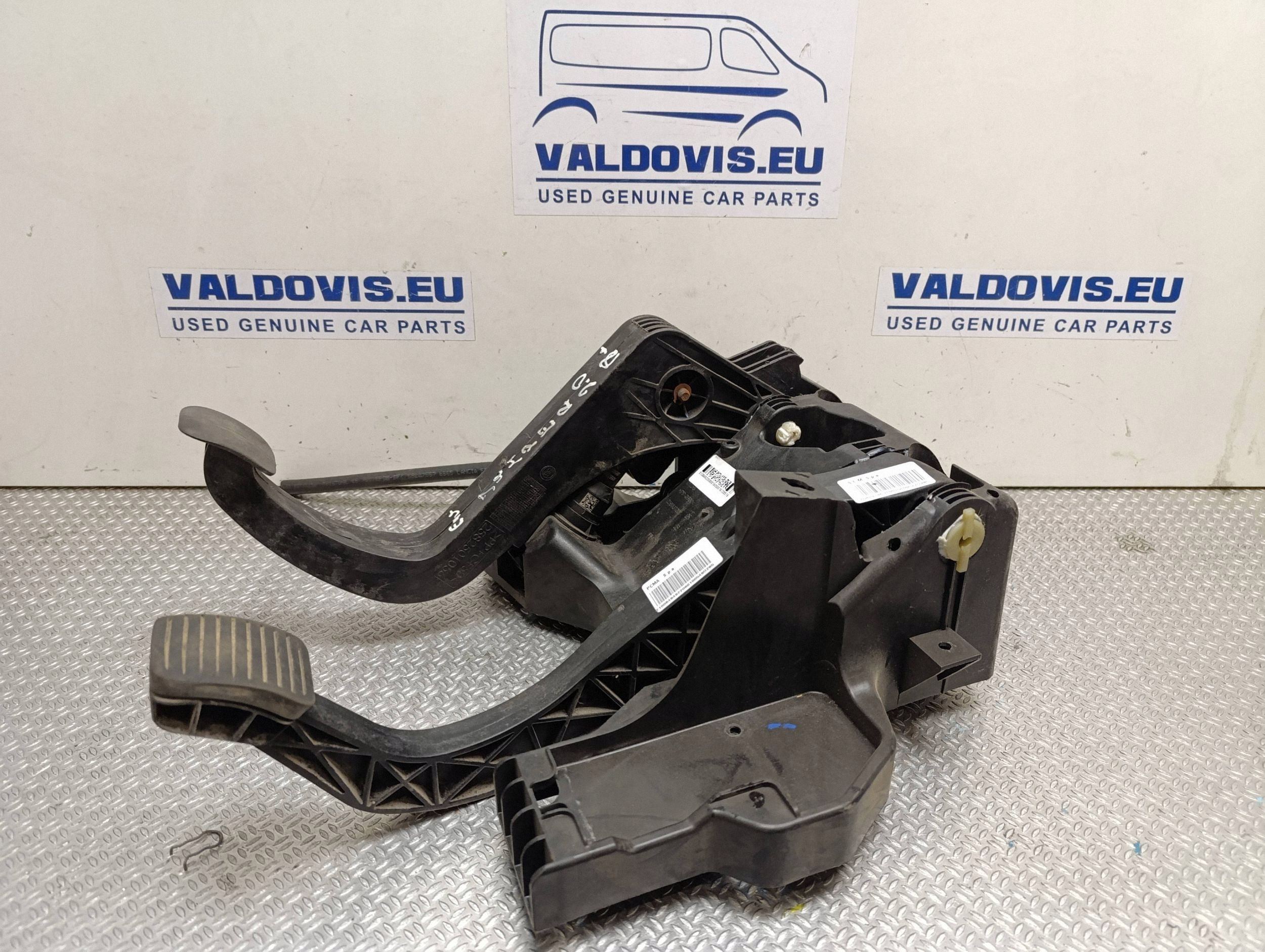 OEM 25863700 Koriaosa Citroen Jumperille
