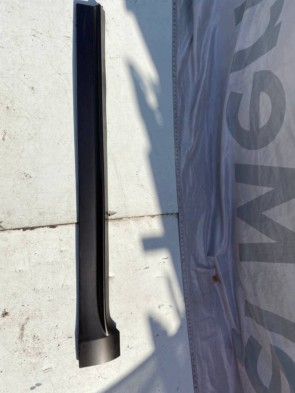 OEM 7N0854950H Moldura Puerta Trasera Derecha VW Sharan II image 2