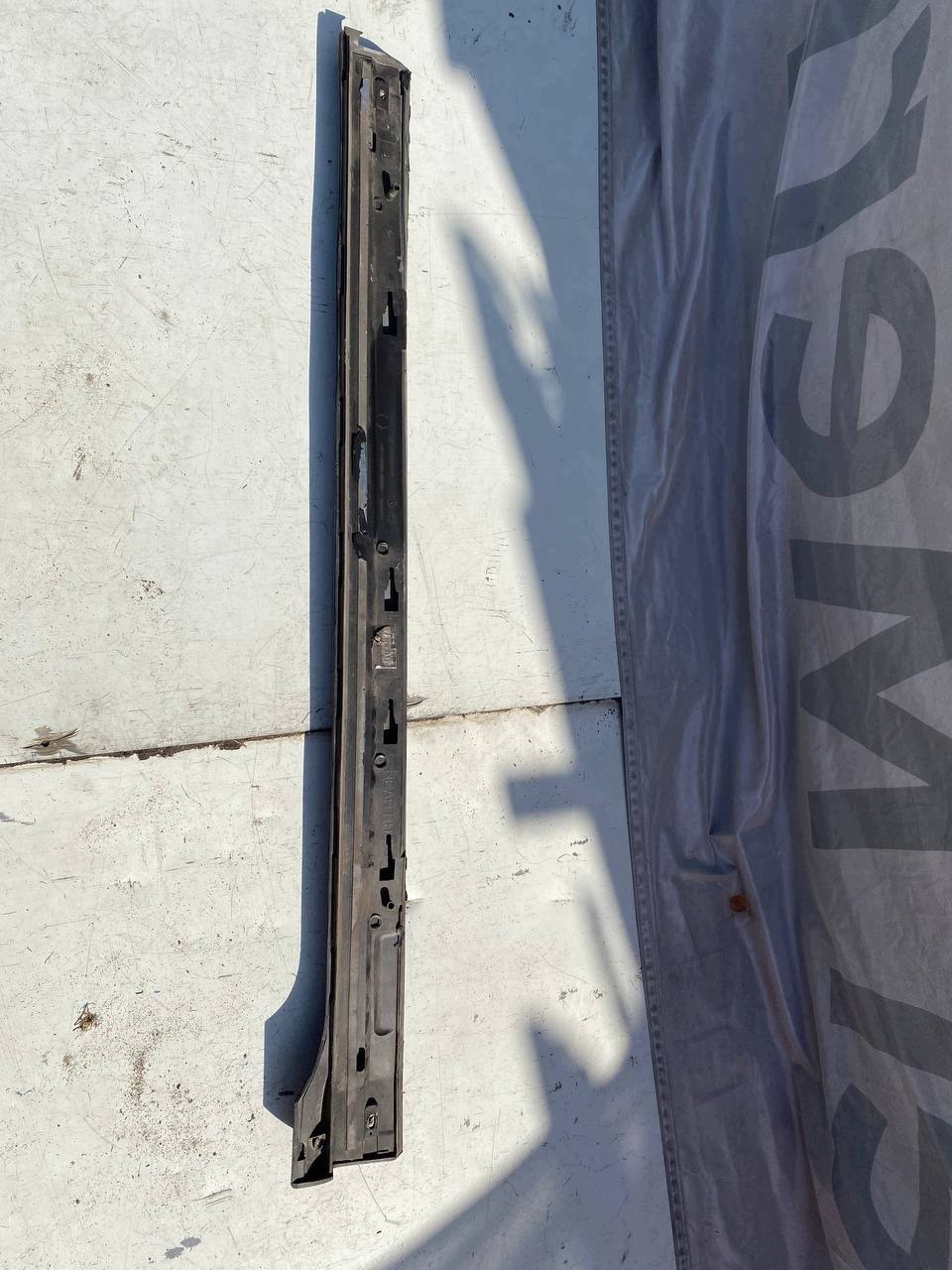 OEM 7N0854950H Rechte Hintere Türleiste für VW Sharan II
