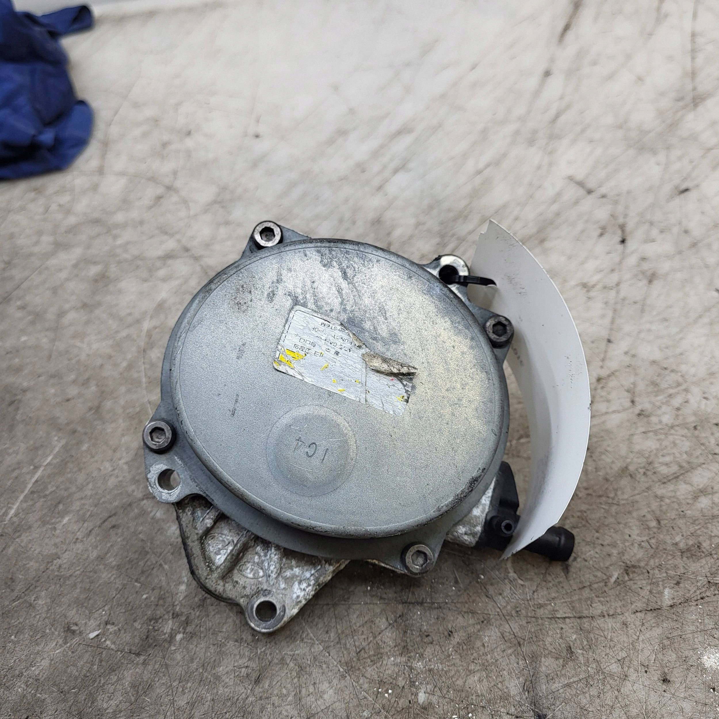 Bomba de vacío OEM 28810-2A500 para Kia Carens IV 1.7 image 3