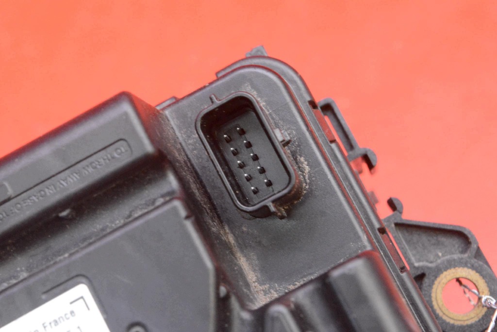 Bocina Renault Kangoo OEM 256A84676R - Usado image 7