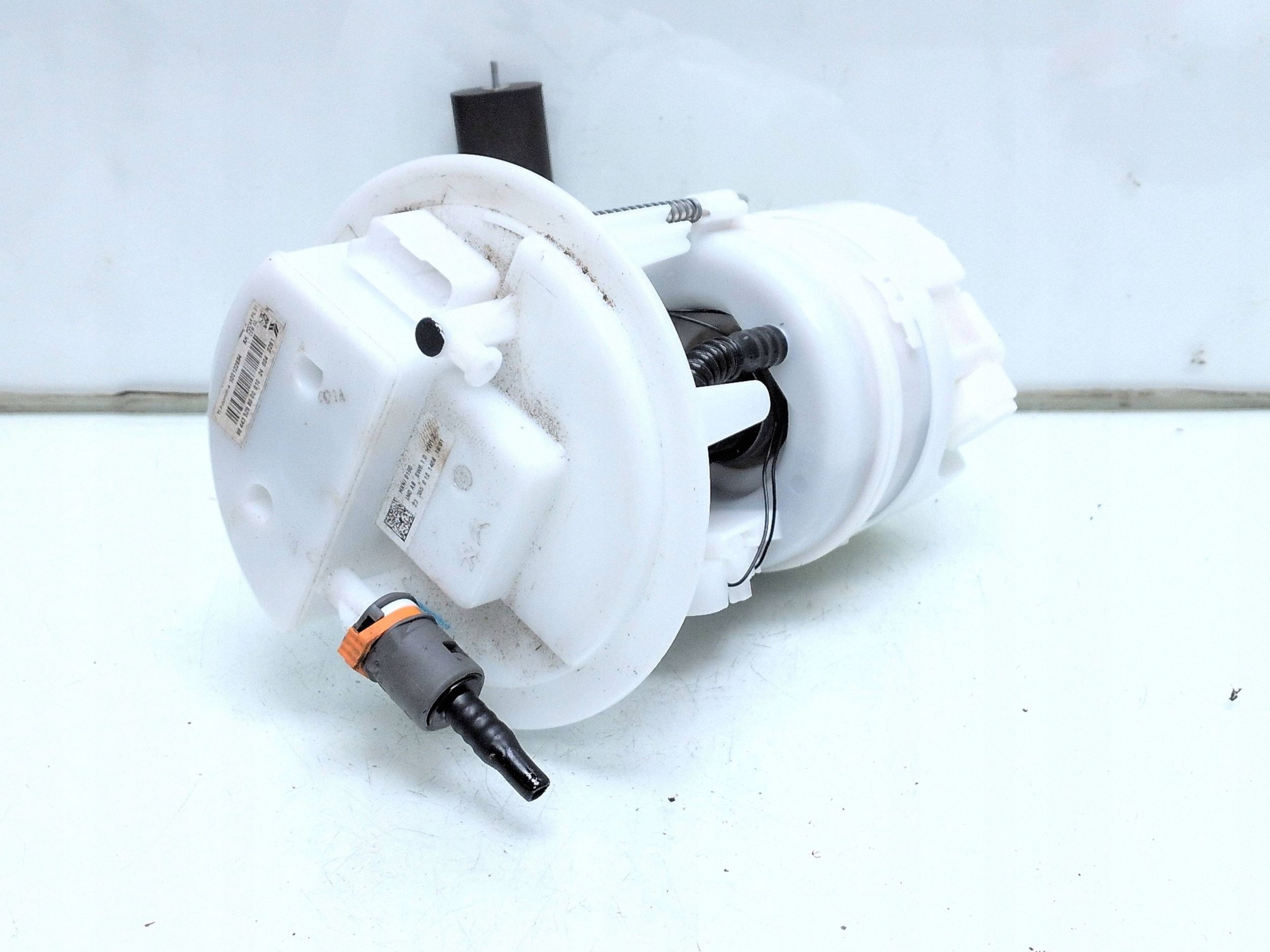Opel Grandland Bränslepump OEM 9844352980 - Bensin image 3