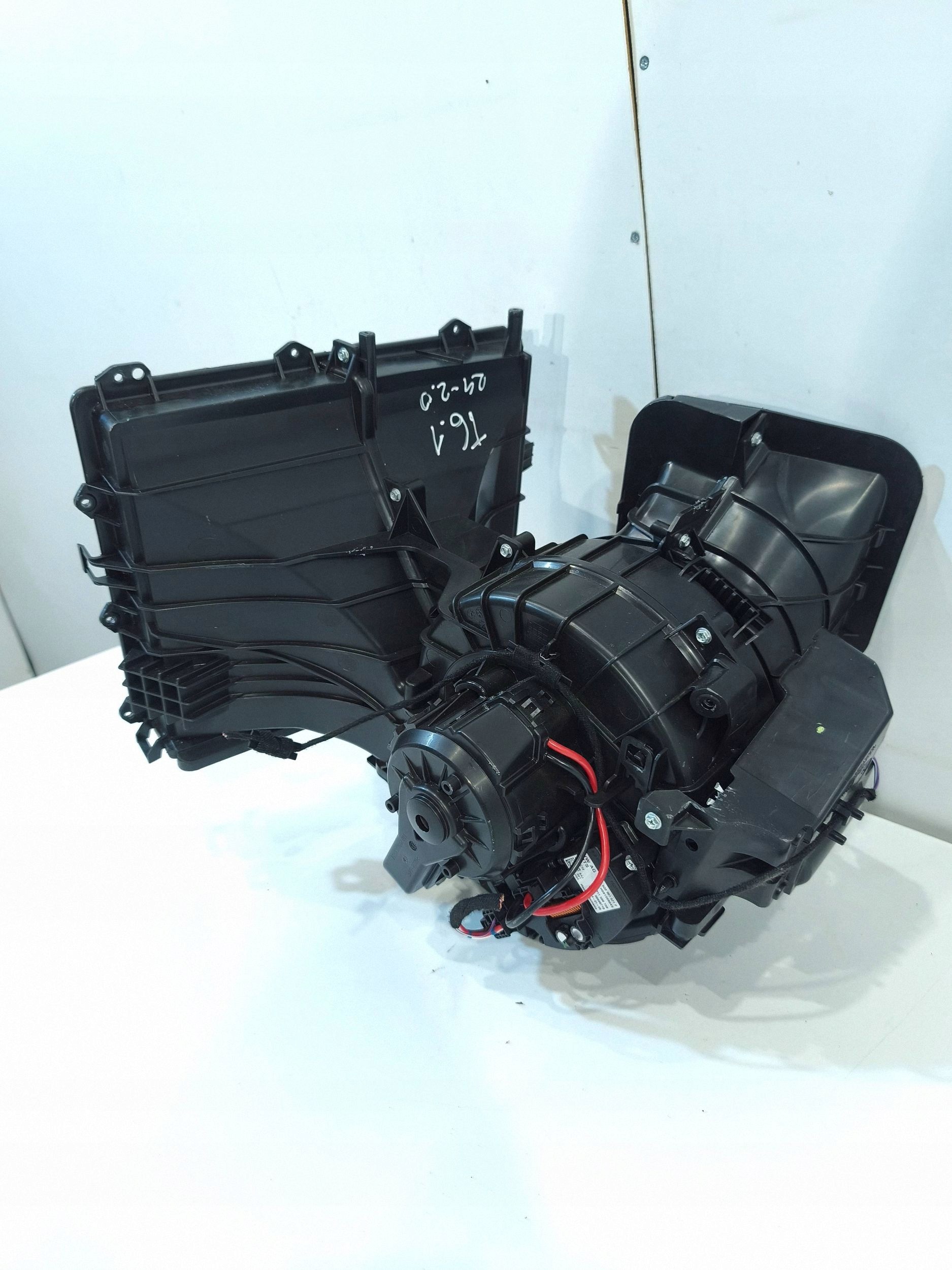 Verwarmingsventilator relais OEM 5Q0907521F Skoda Karoq image 5