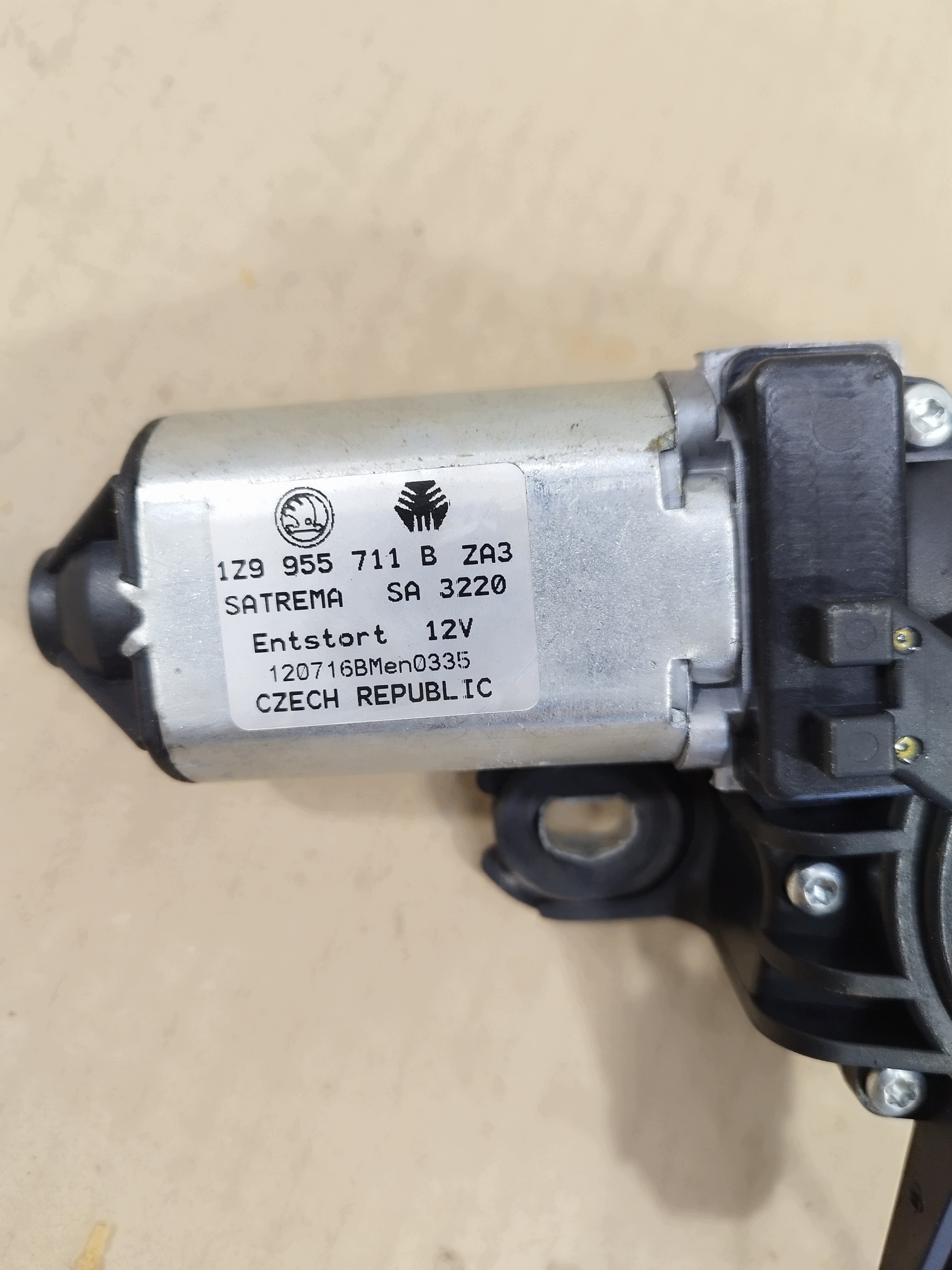 Scheibenwischermotor Skoda OE OEM 1Z9955711B - Gebraucht