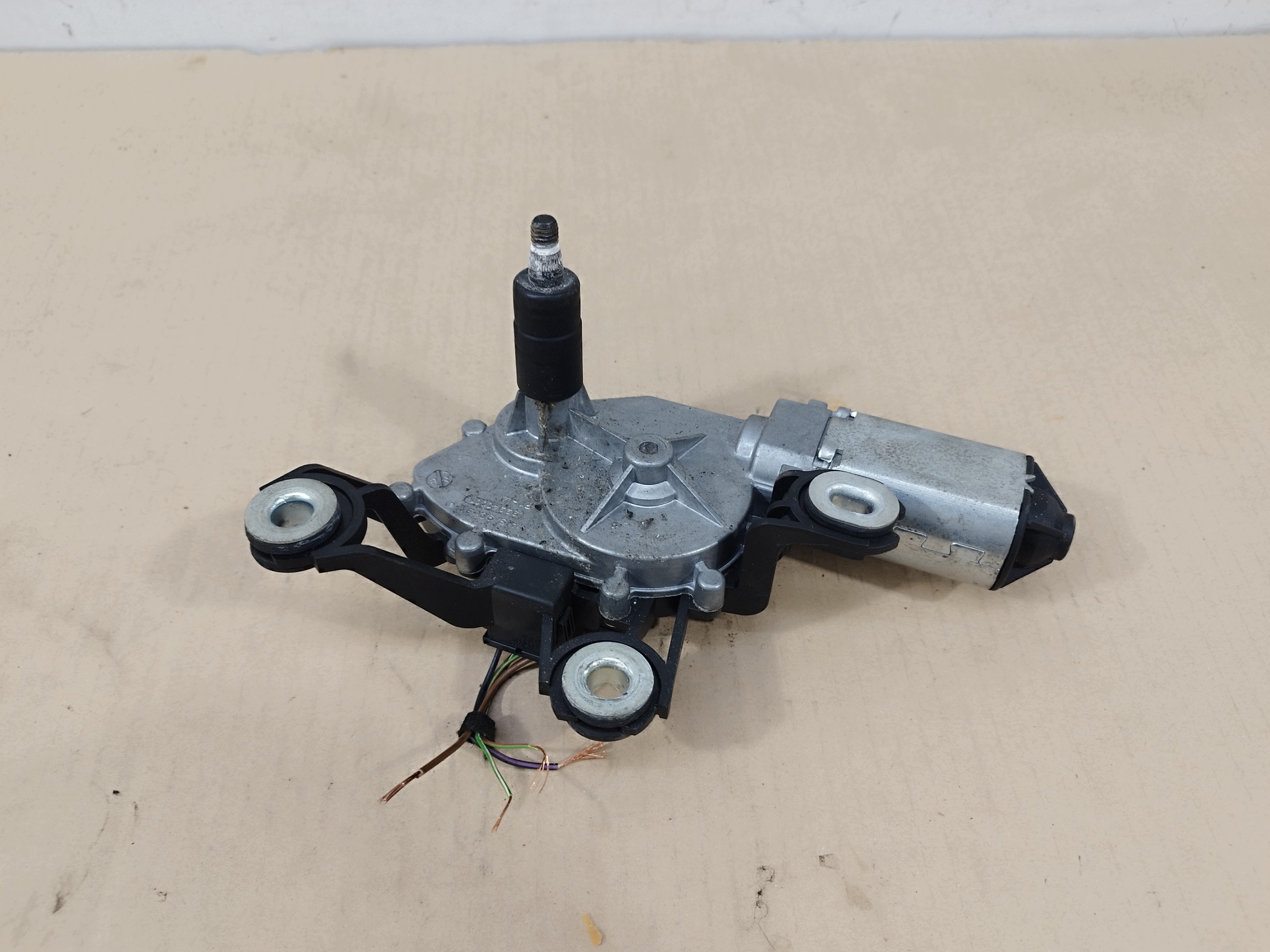 Scheibenwischermotor Skoda OE OEM 1Z9955711B - Gebraucht image 3