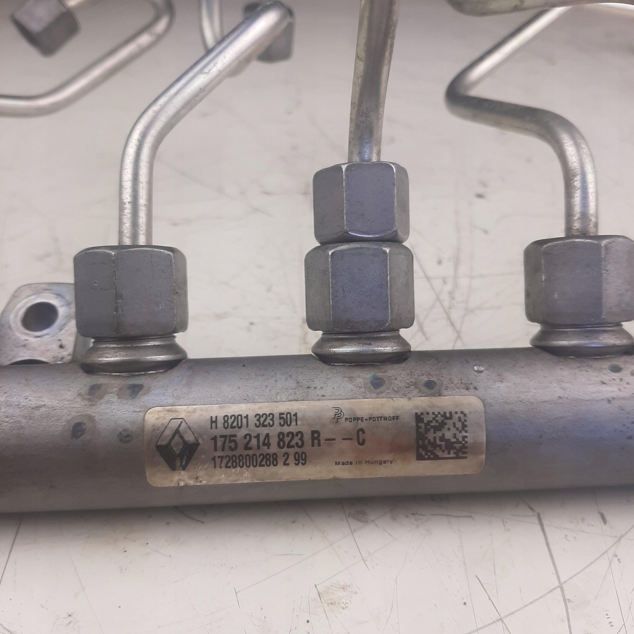 Rail d'injection Renault OE 175214823R d'occasion image 6