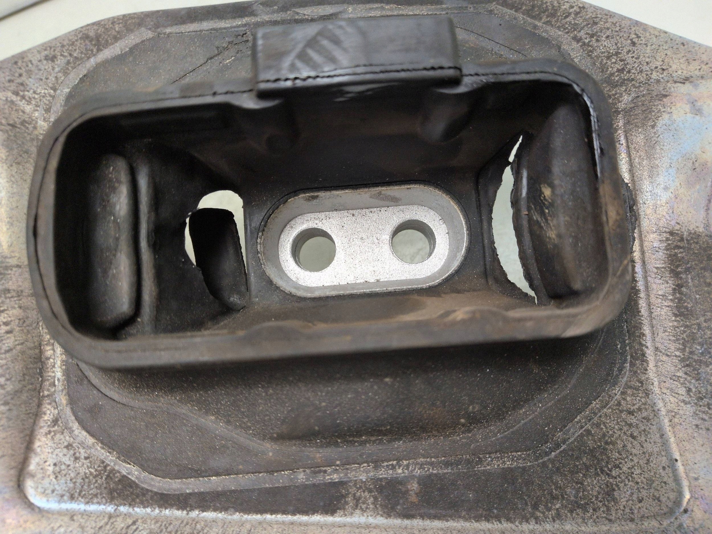 Peugeot OE 9812667680 Support Boîte Usagé image 4