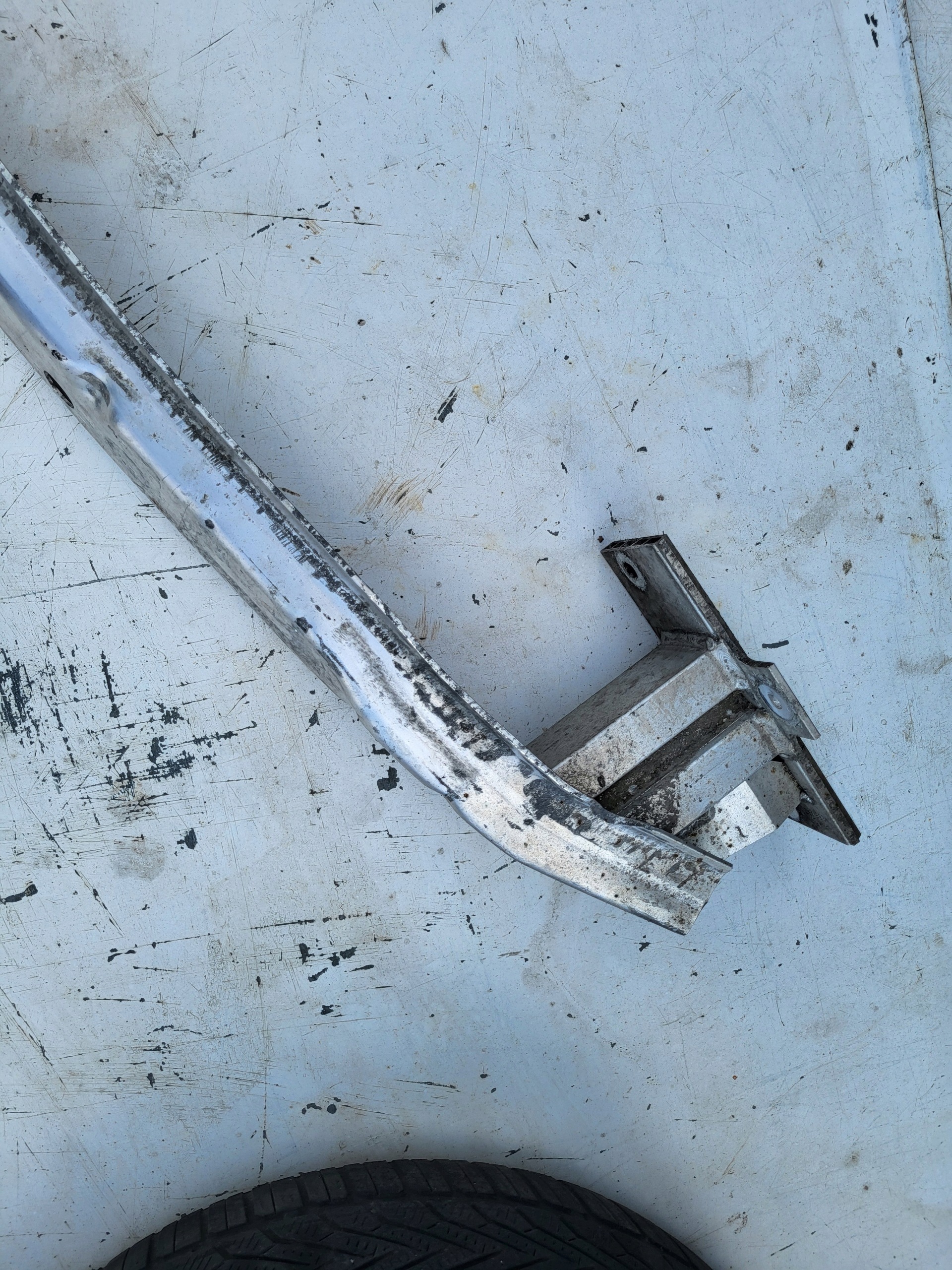Reforço de para-choques traseiro OEM 12772411 para Opel Insignia A image 3