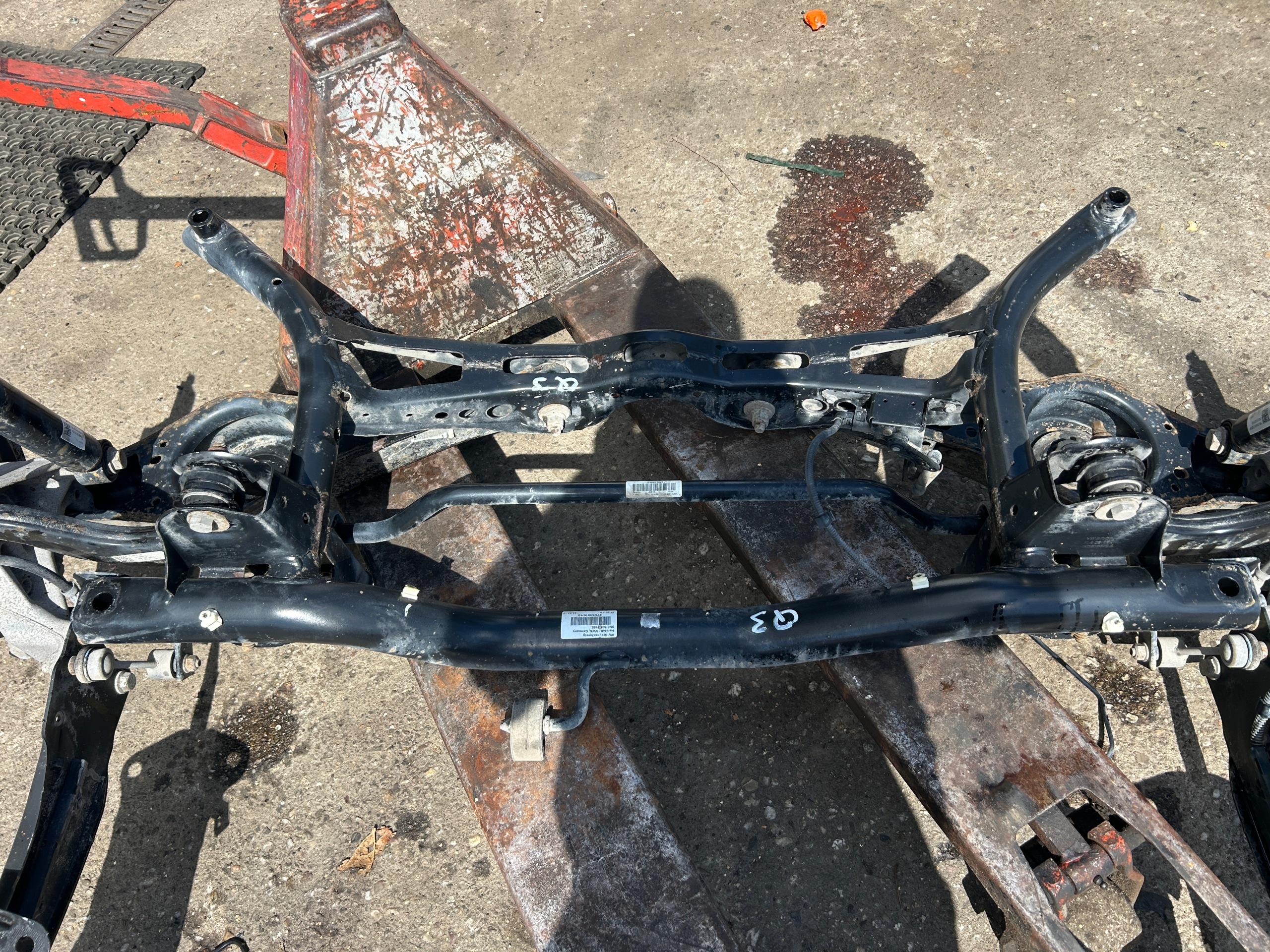 Audi Q3 8U Hinterachsschwinge OEM 5N0505315S image 3