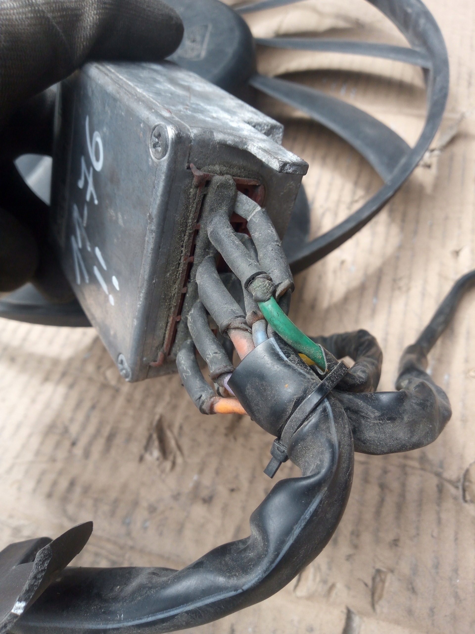 Kylarfläkt Modul OEM 8E0959501D - Audi A4 B6 B7 A6 C5 image 4