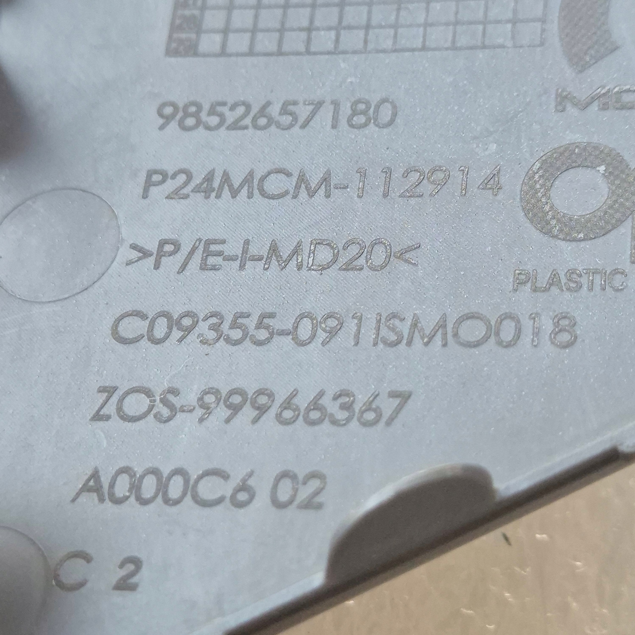 Cache de crochet OEM 9852657180 pour pare-chocs avant image 5
