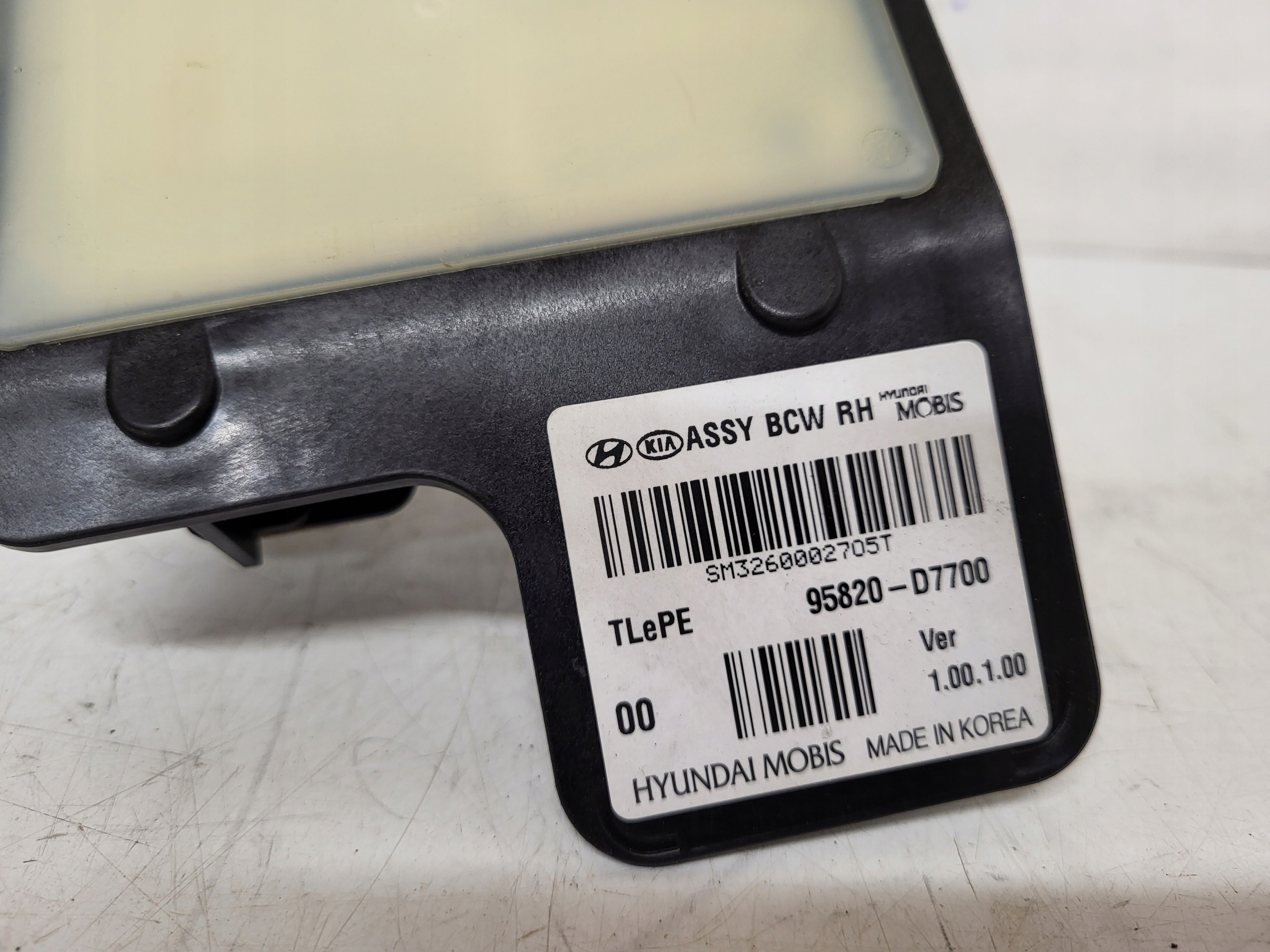 Hyundai Tucson III Lift Oikea Taka Radar Distronic OEM 95820-D7700