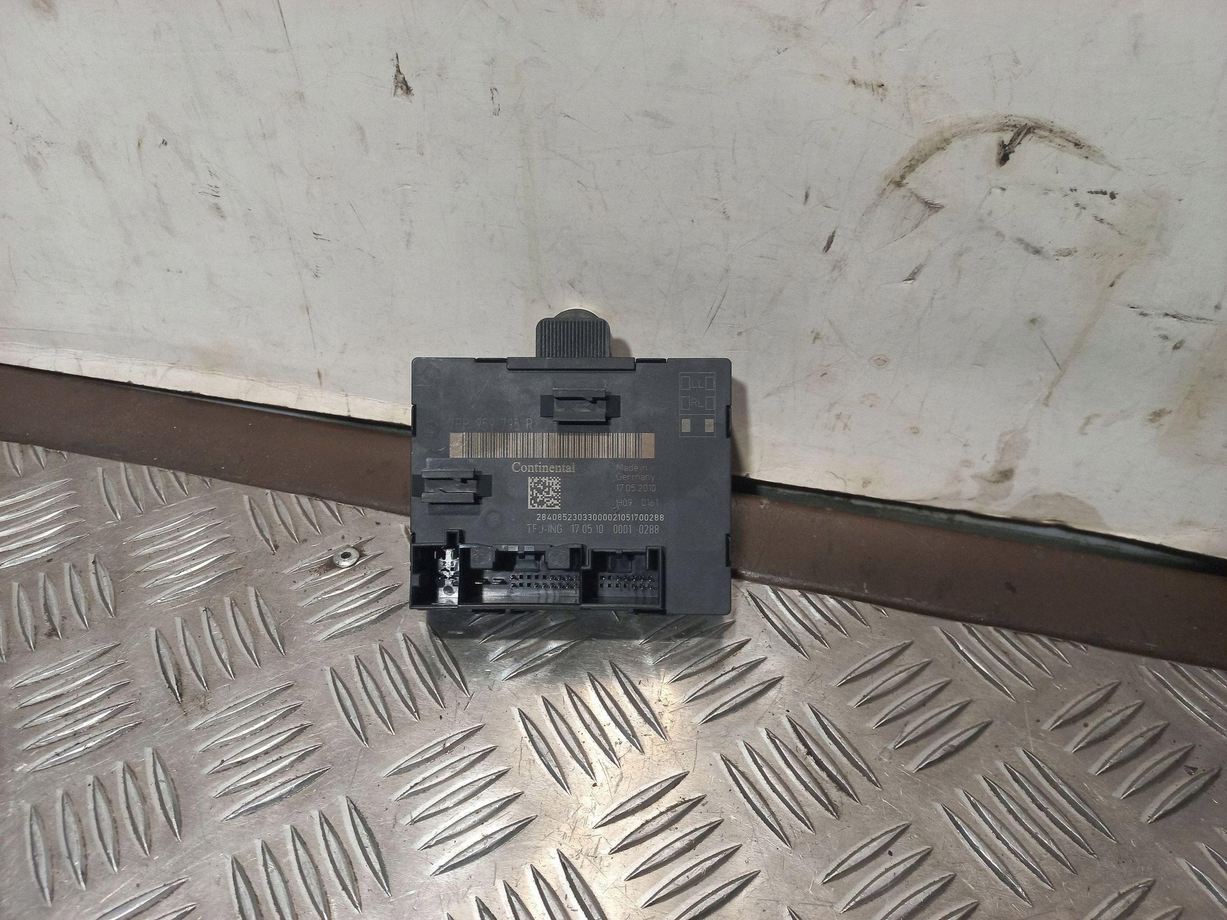 Module de porte Porsche Cayenne II OEM 7PP959795R image 3