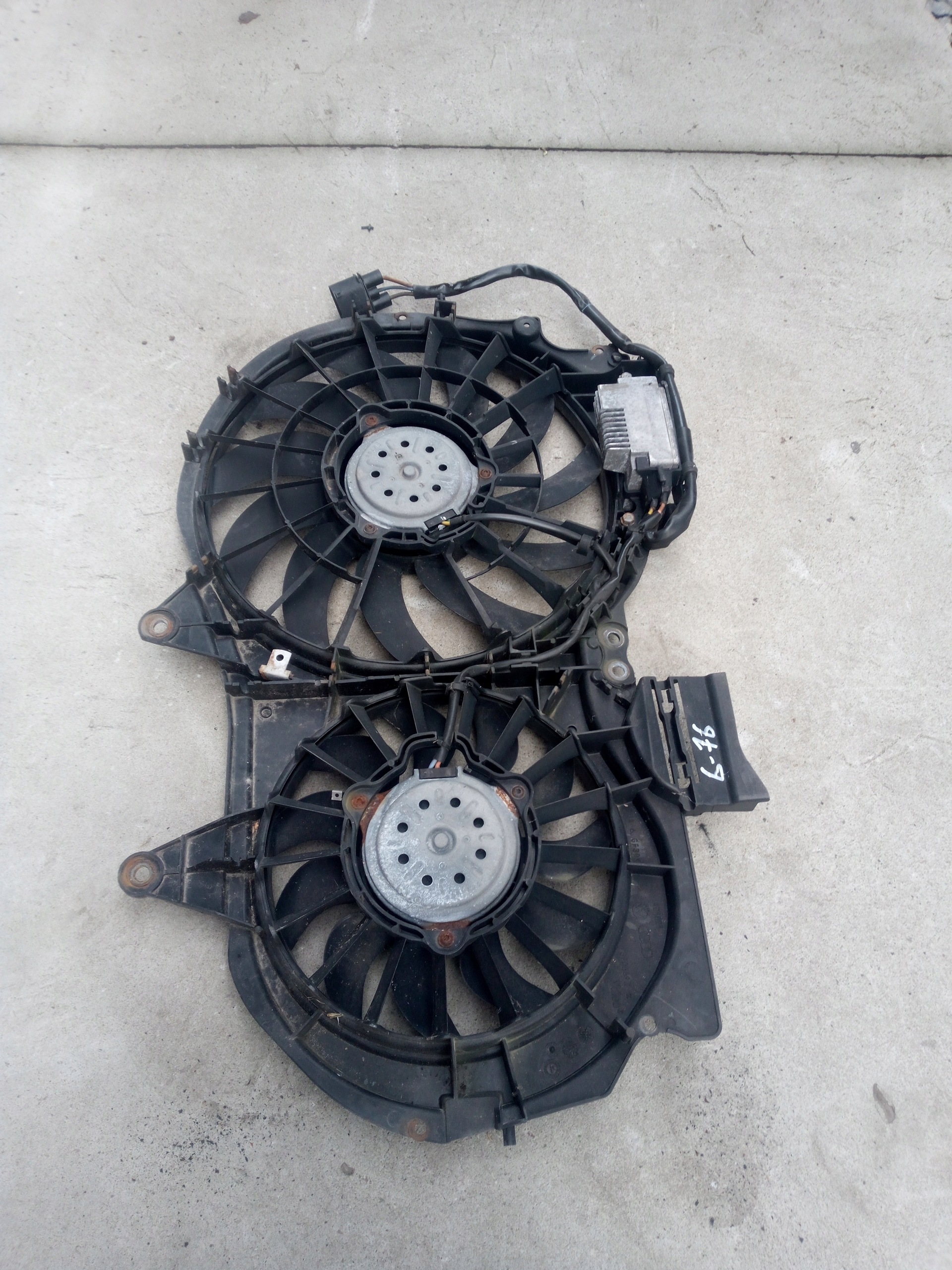 Kylarfläkt Audi A4 B7 2.0TFSI OEM 8E0121205AB image 7