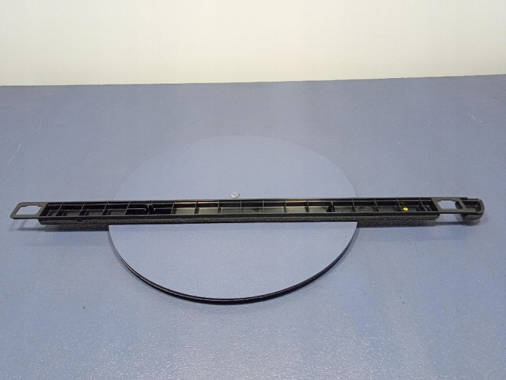 AUDI SQ8 Q8 4M8 Kattotelineen oikea puoli 4M8863528B