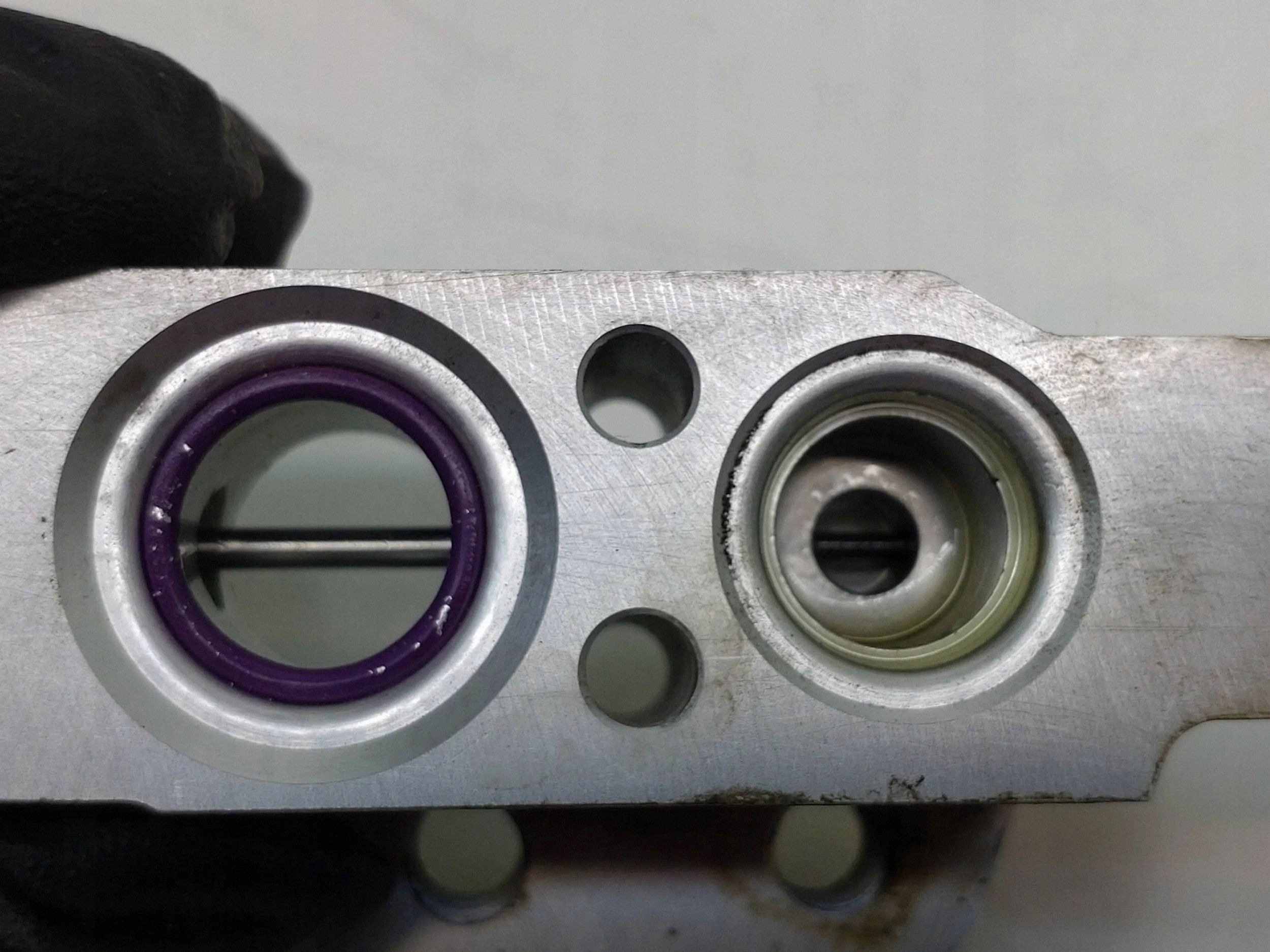 Válvula de expansión AC OEM 1K0820679 para VW Golf GTI image 3