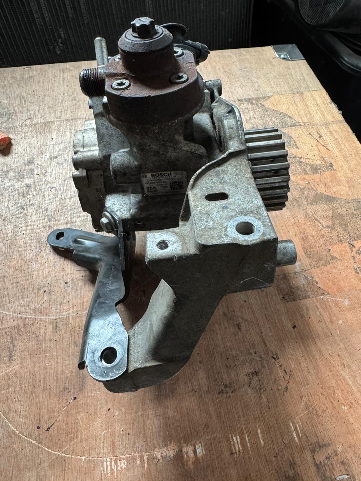 Insprutningspump OEM 9688499680 för Citroen image 3