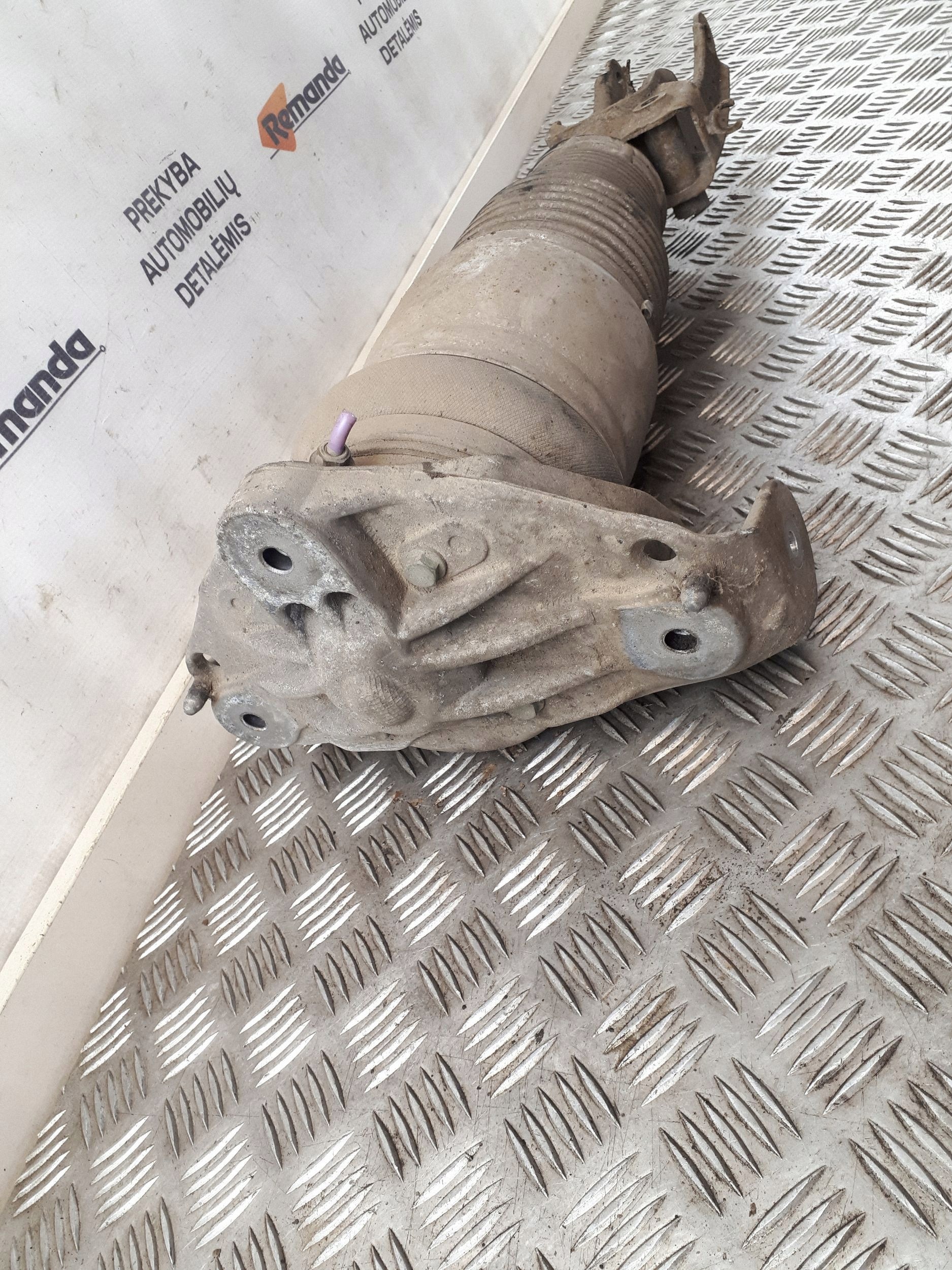 Porsche OE Luftfjädring 7L5412021BB Fram Begagnad image 6