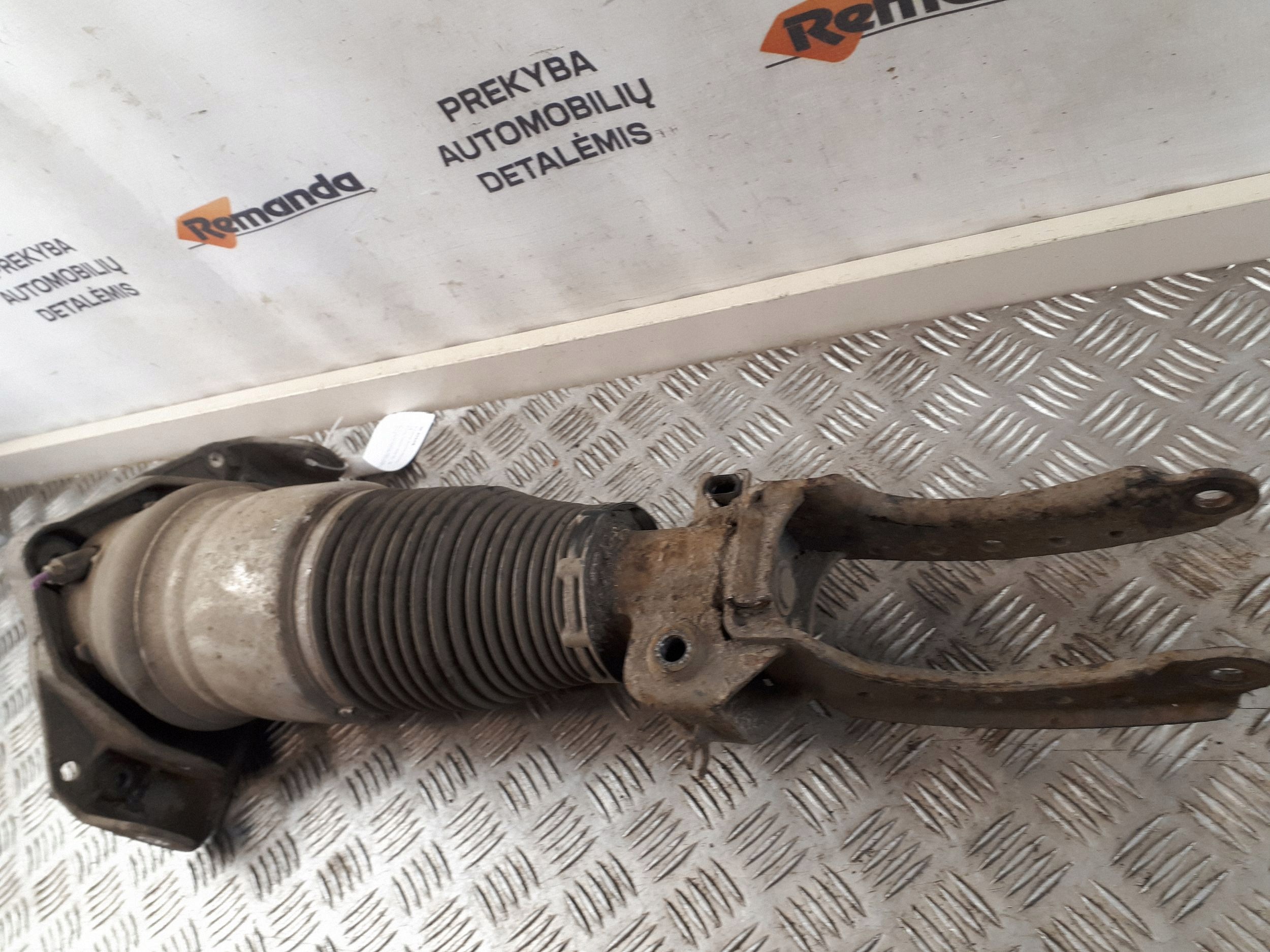 Porsche OE Luftfjädring 7L5412021BB Fram Begagnad image 7