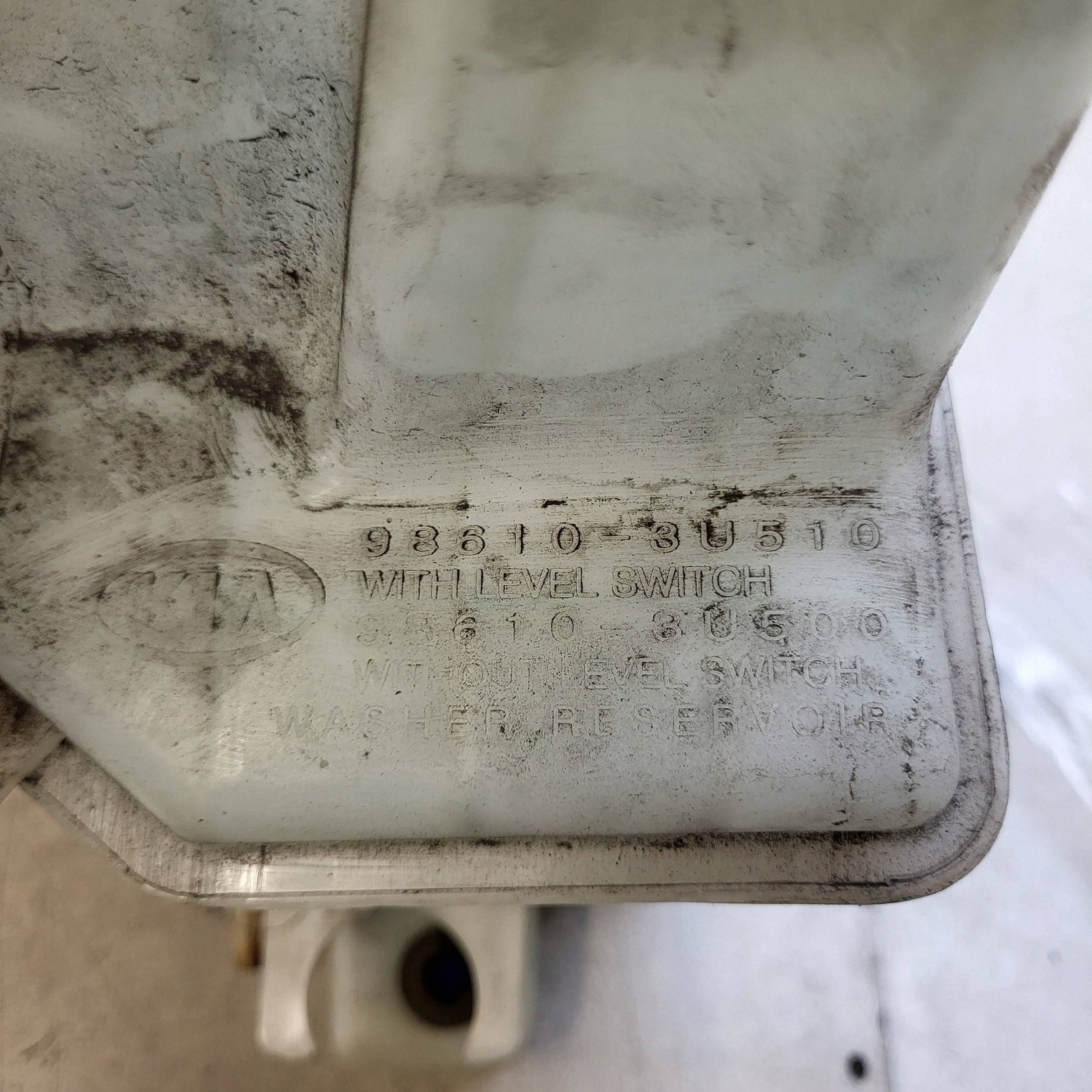 Scheibenwaschbehälter OEM 986103U510 für Kia Sportage image 6