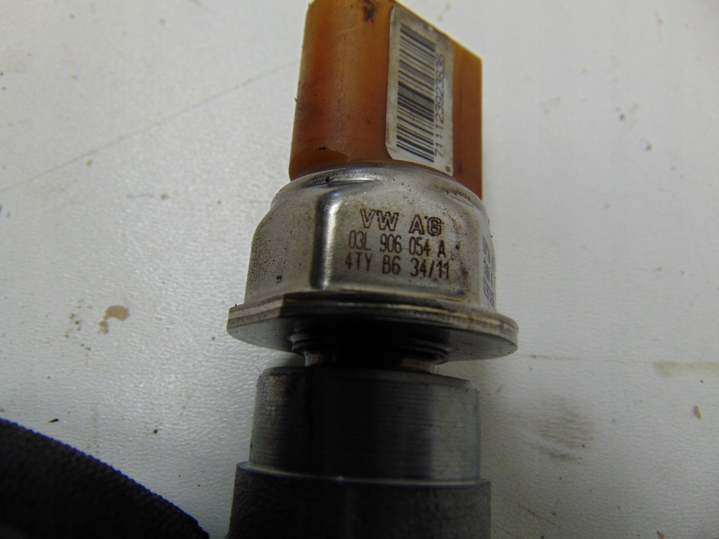 Kraftstoffdruckregler OEM 03L130089B Gebraucht image 4