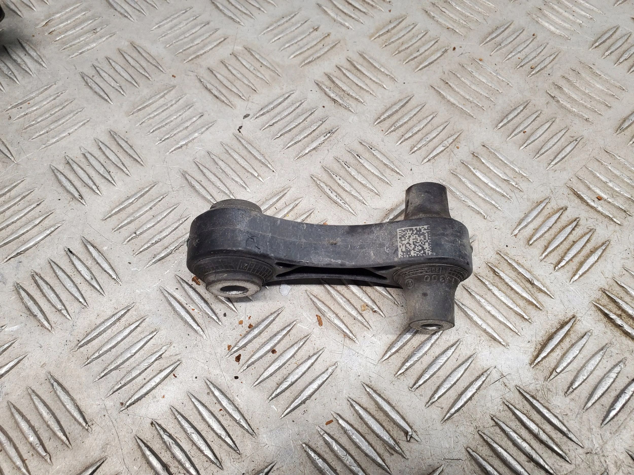 OEM 3QF505465C Rear Stabilizer Link Right Side image 2