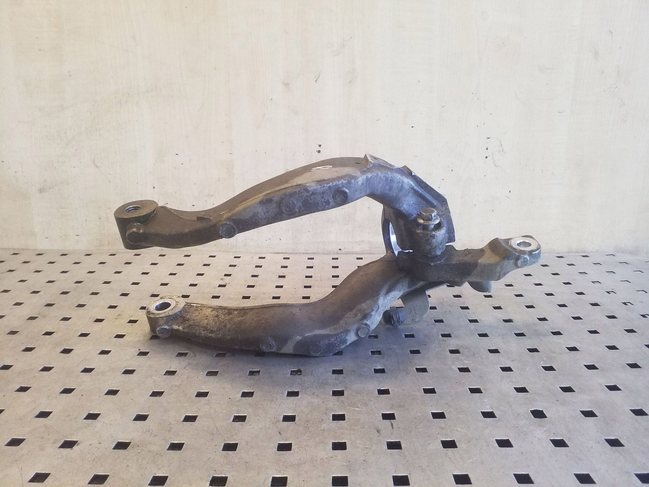 Volvo OEM 31681984 Right Shock Fork Mounting image 3
