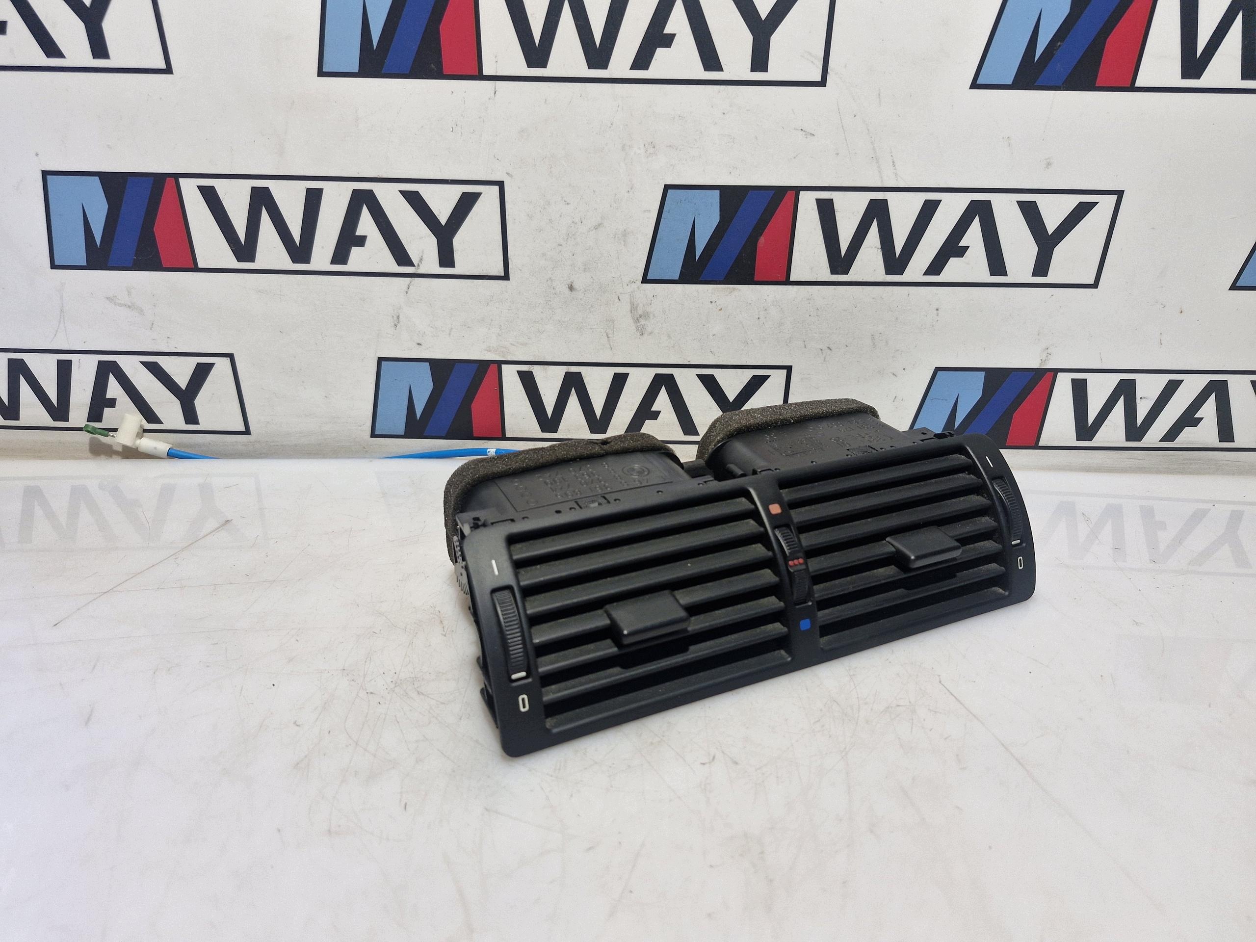 Grelha dianteira central BMW 3 E46 OEM 8391179 image 2
