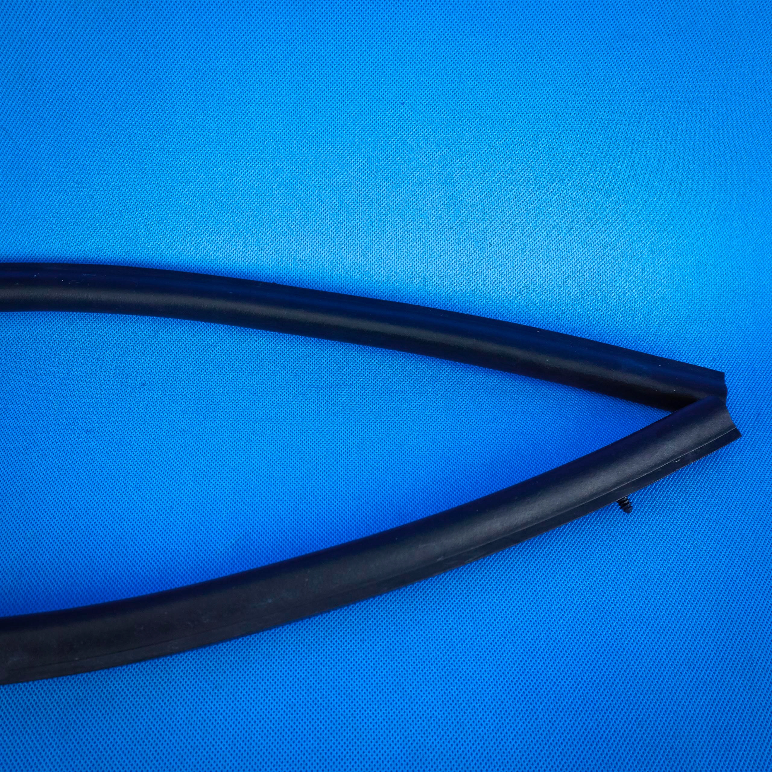 Junta do capô motor BMW X3 G01 X4 G02 OEM 51767397485 image 4