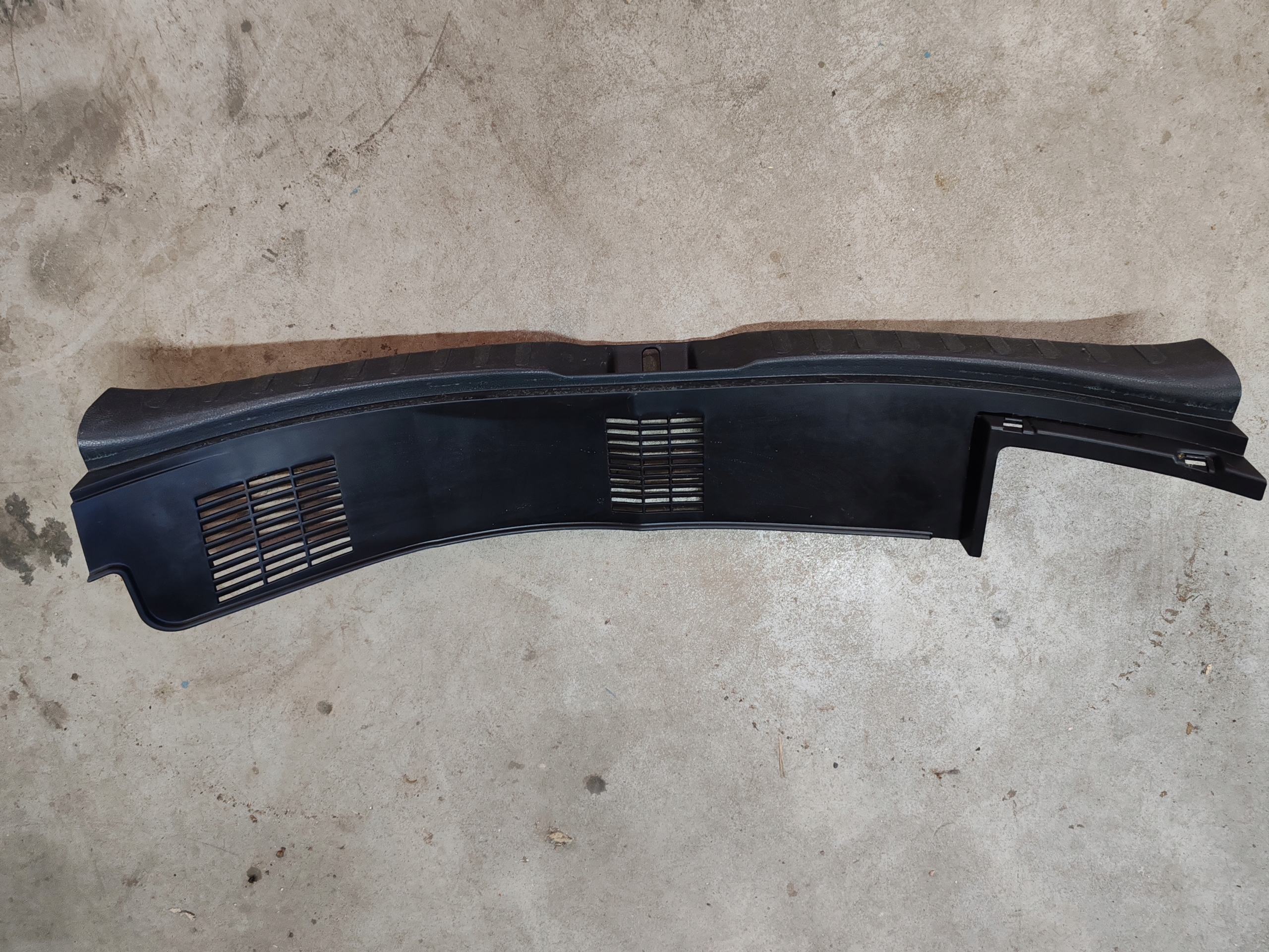 OEM 58387-42060 Rückgurtabdeckung Toyota RAV-4 image 2