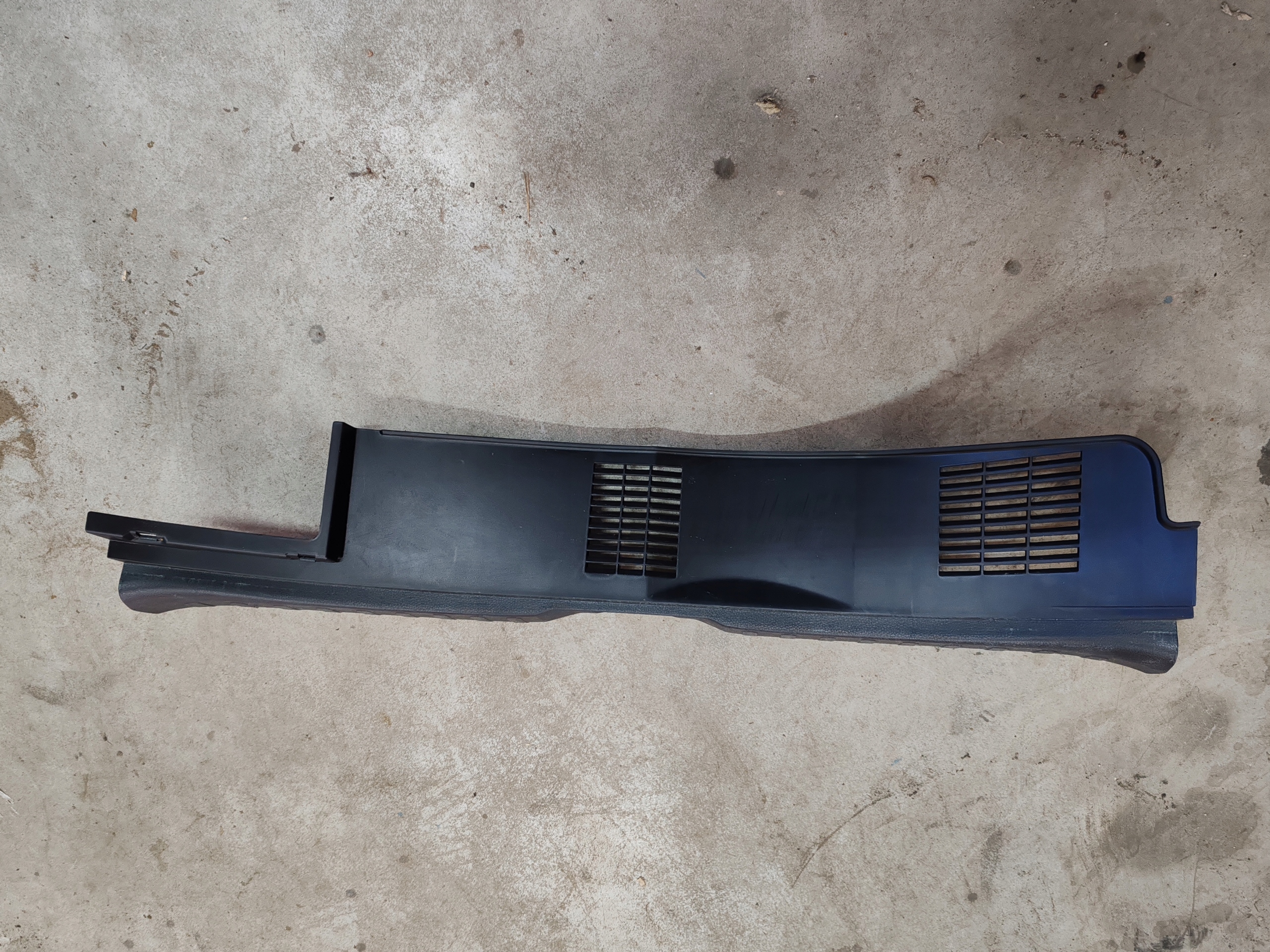 OEM 58387-42060 Rückgurtabdeckung Toyota RAV-4 image 3