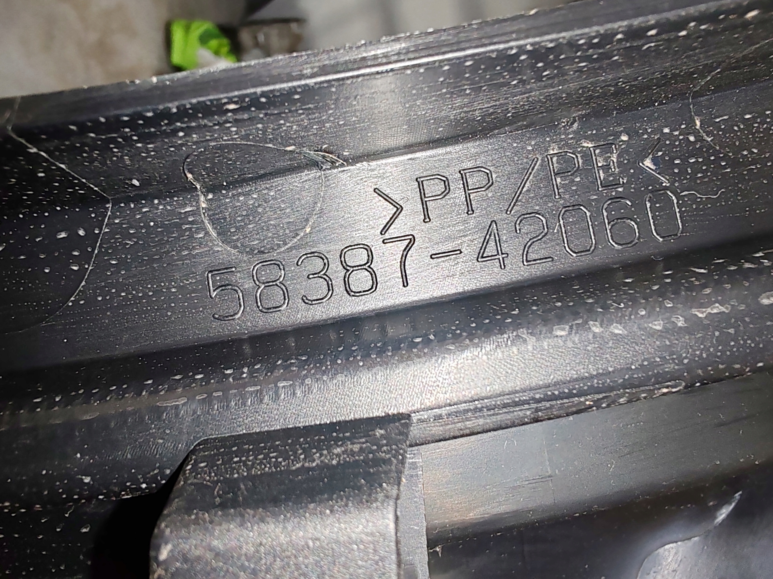 OEM 58387-42060 Rückgurtabdeckung Toyota RAV-4 image 5