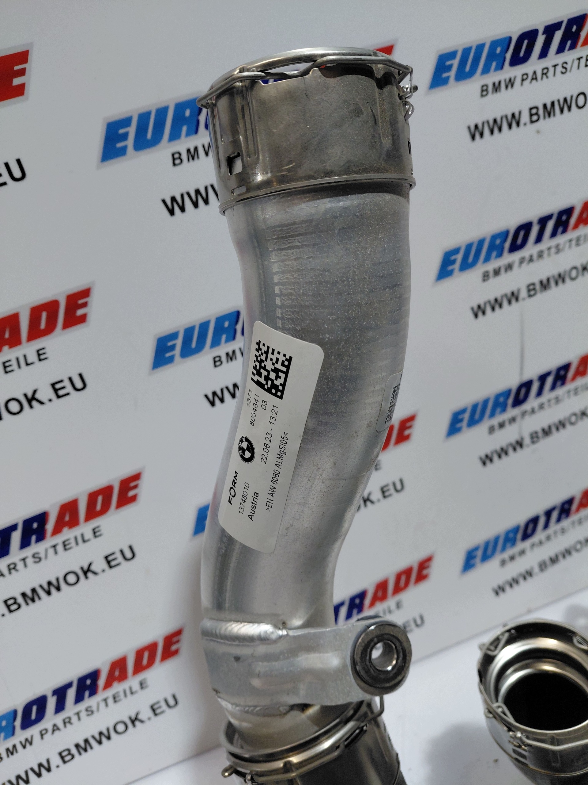 BMW OEM 8054843 Intercooler-putki - Käytetty image 3