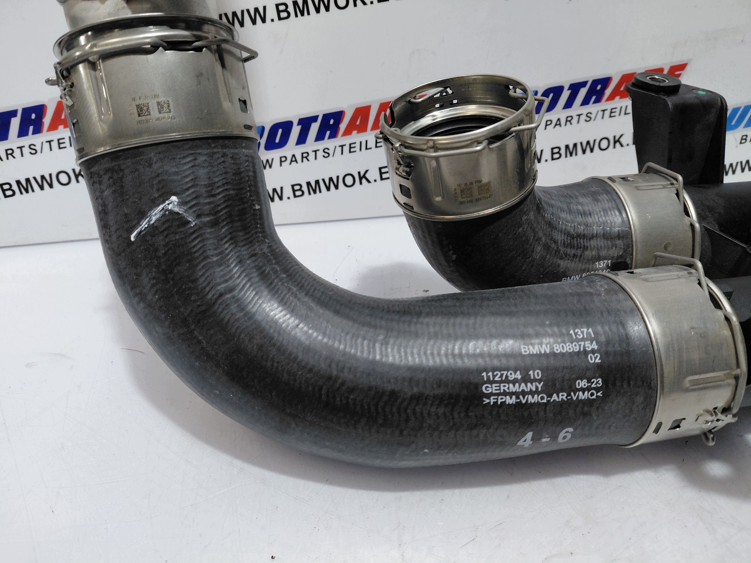 BMW OEM 8054843 Intercooler-putki - Käytetty image 5
