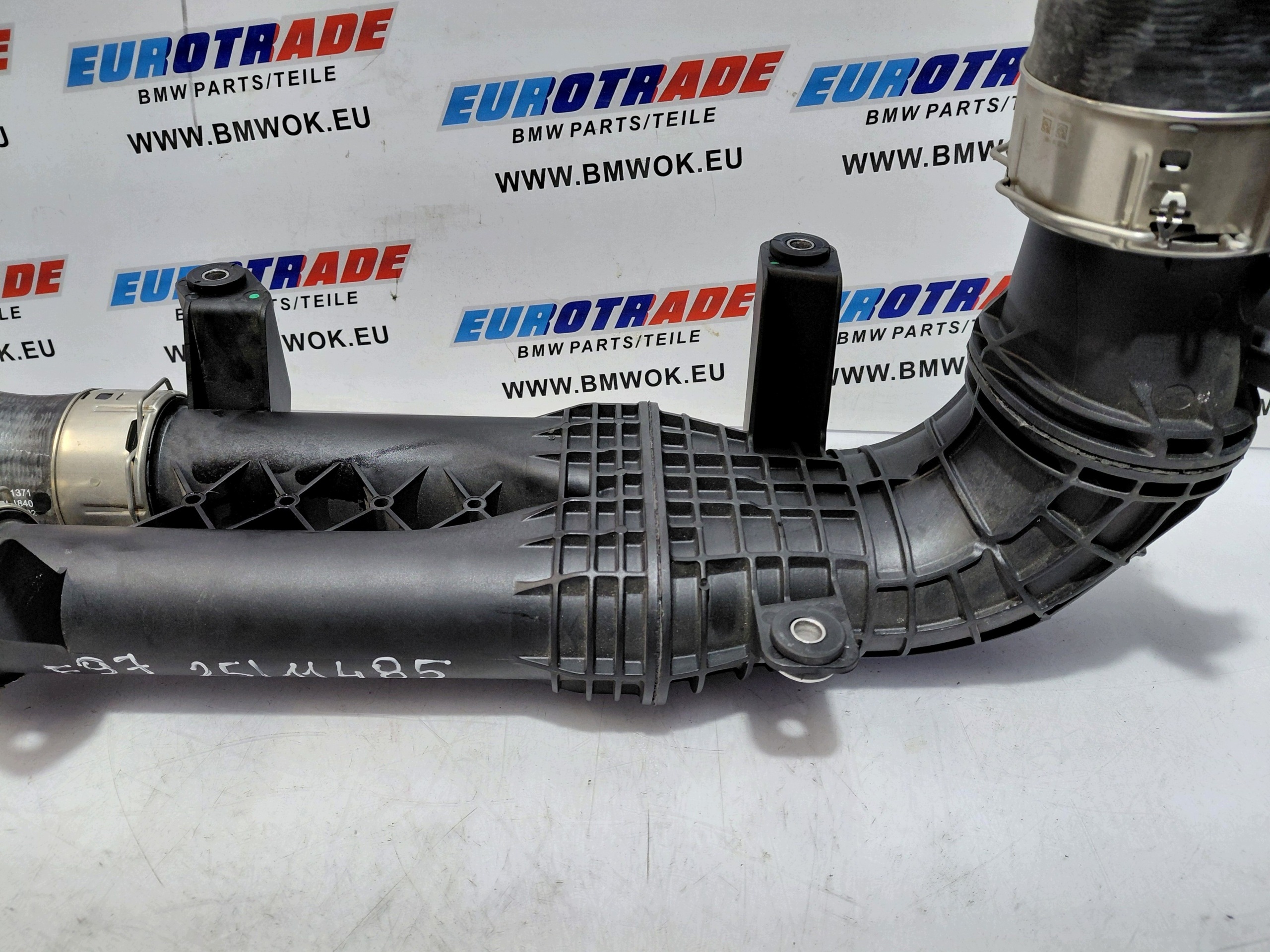 BMW OEM 8054843 Intercooler-putki - Käytetty image 8