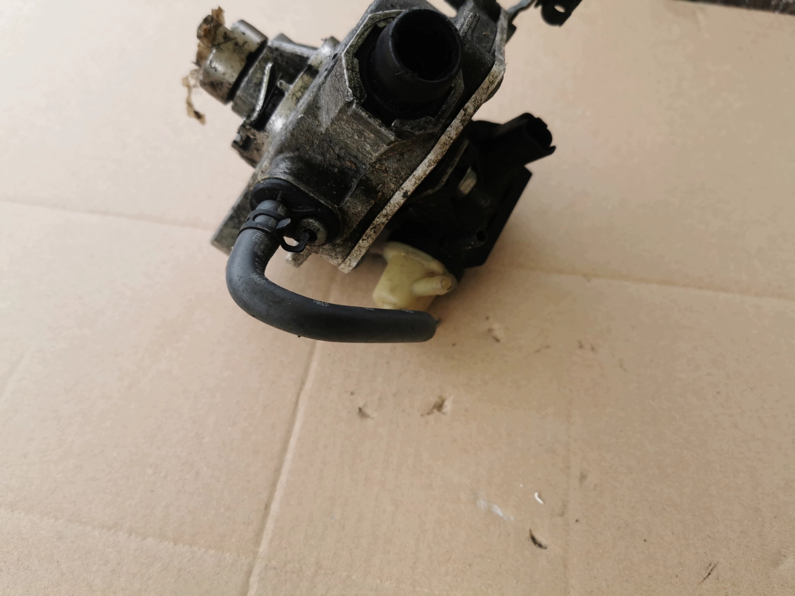 Bomba de vacío OEM CM5G-2A451-GB para Ford Transit Courier image 7