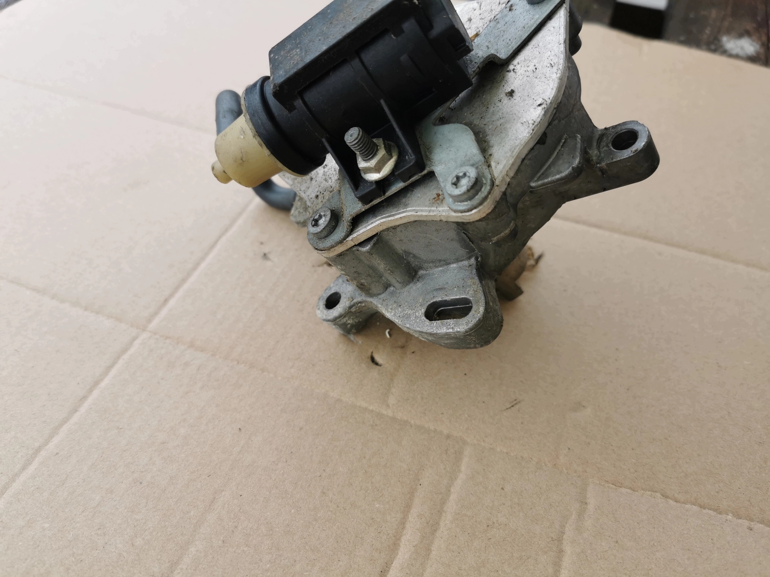 Bomba de vacío OEM CM5G-2A451-GB para Ford Transit Courier image 10