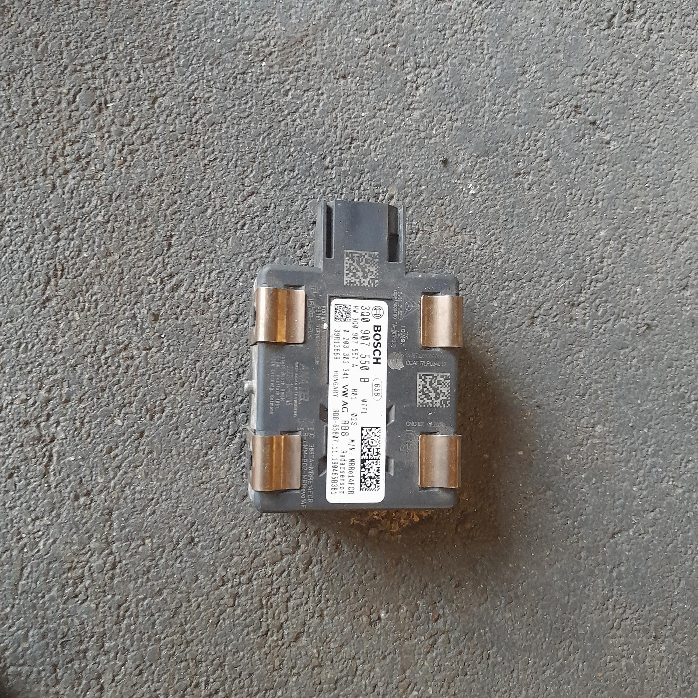 OEM 3Q0907550B ACC-tutkasensori VW Passat B8:lle