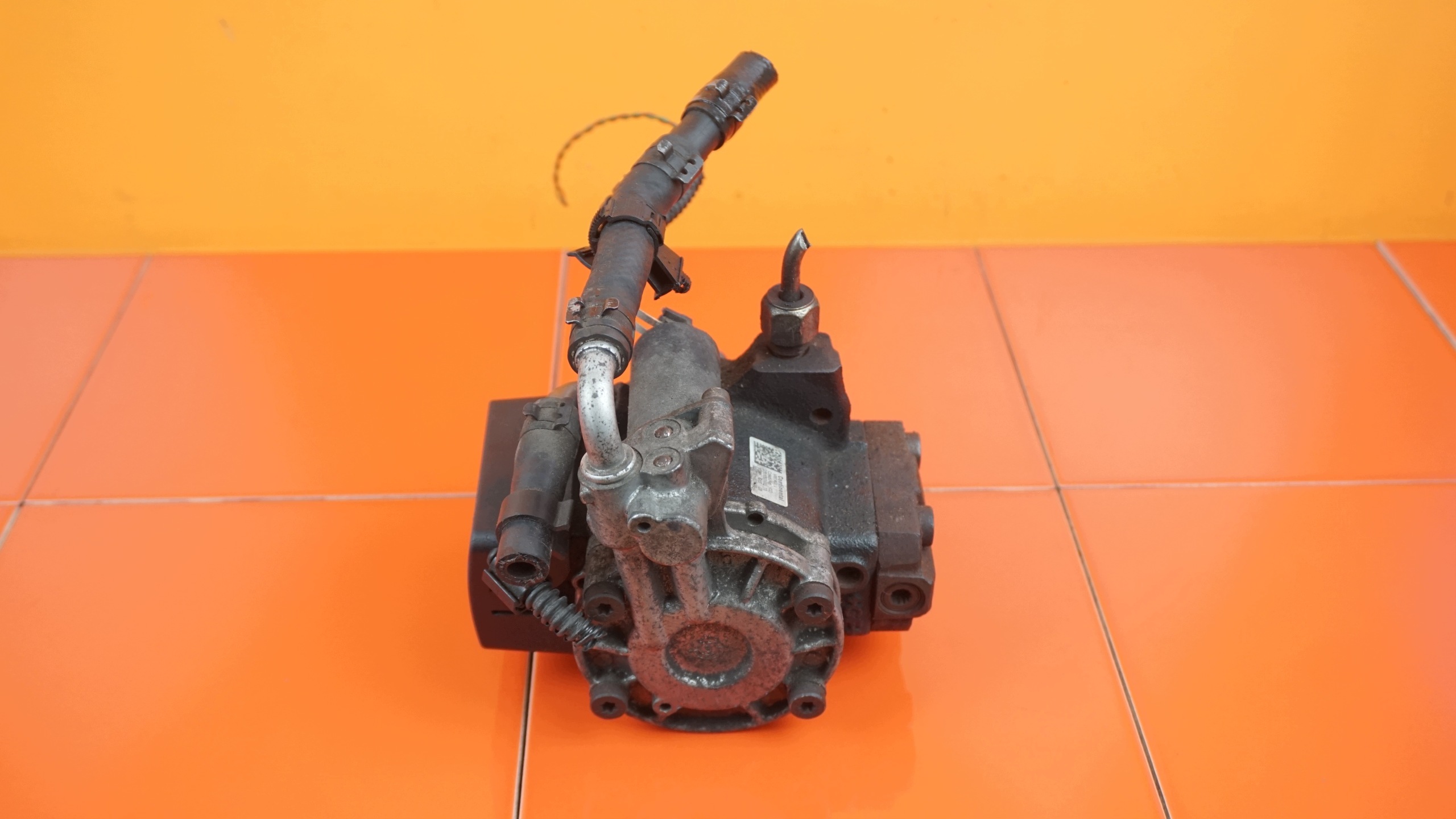 Skoda OE 03L130755E ruiskutuspumppu käytetty