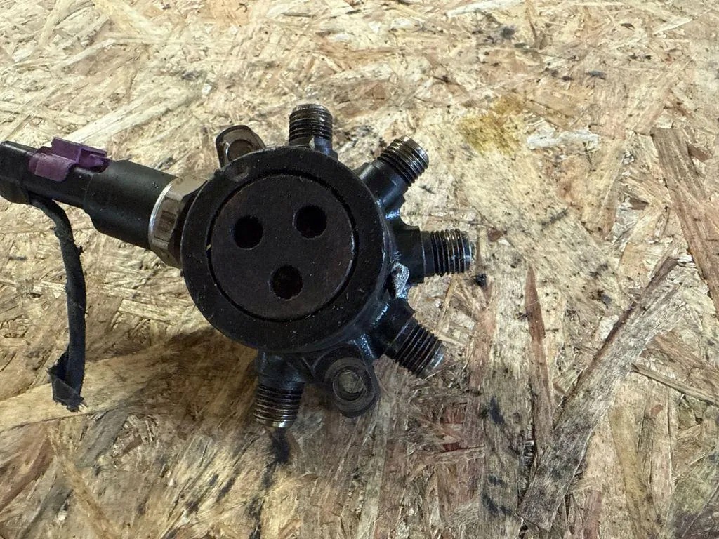 Rail d'injection Ford OE 1S4Q9D280AA pour Focus III 1.8L Diesel image 6