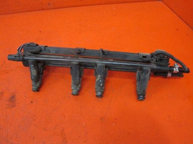 Rampe d'injection OEM 037133317N pour VW Golf VII image 3