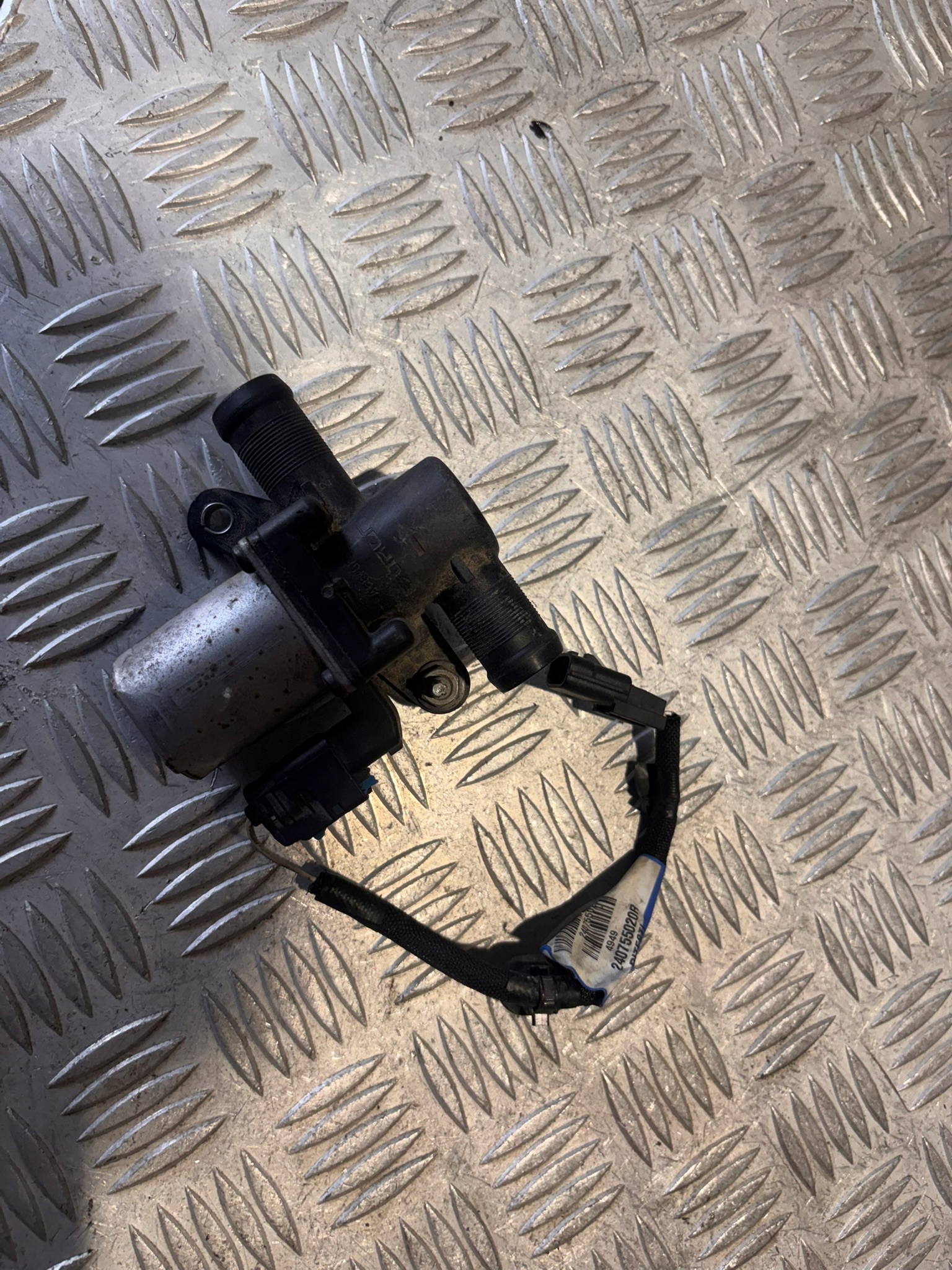 Pompe à eau OEM 212309316R pour Renault Trafic III/IV image 4