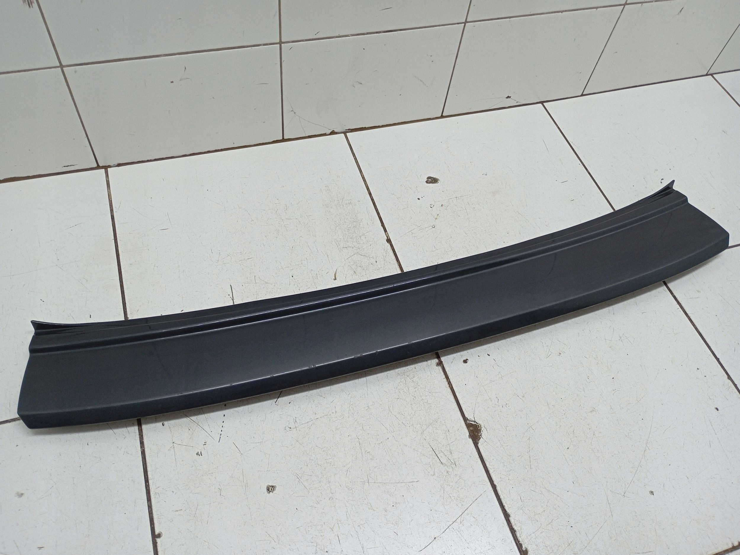 Volvo XC60 Heckstoßstangenleiste OEM 31323776 - Gebraucht image 2