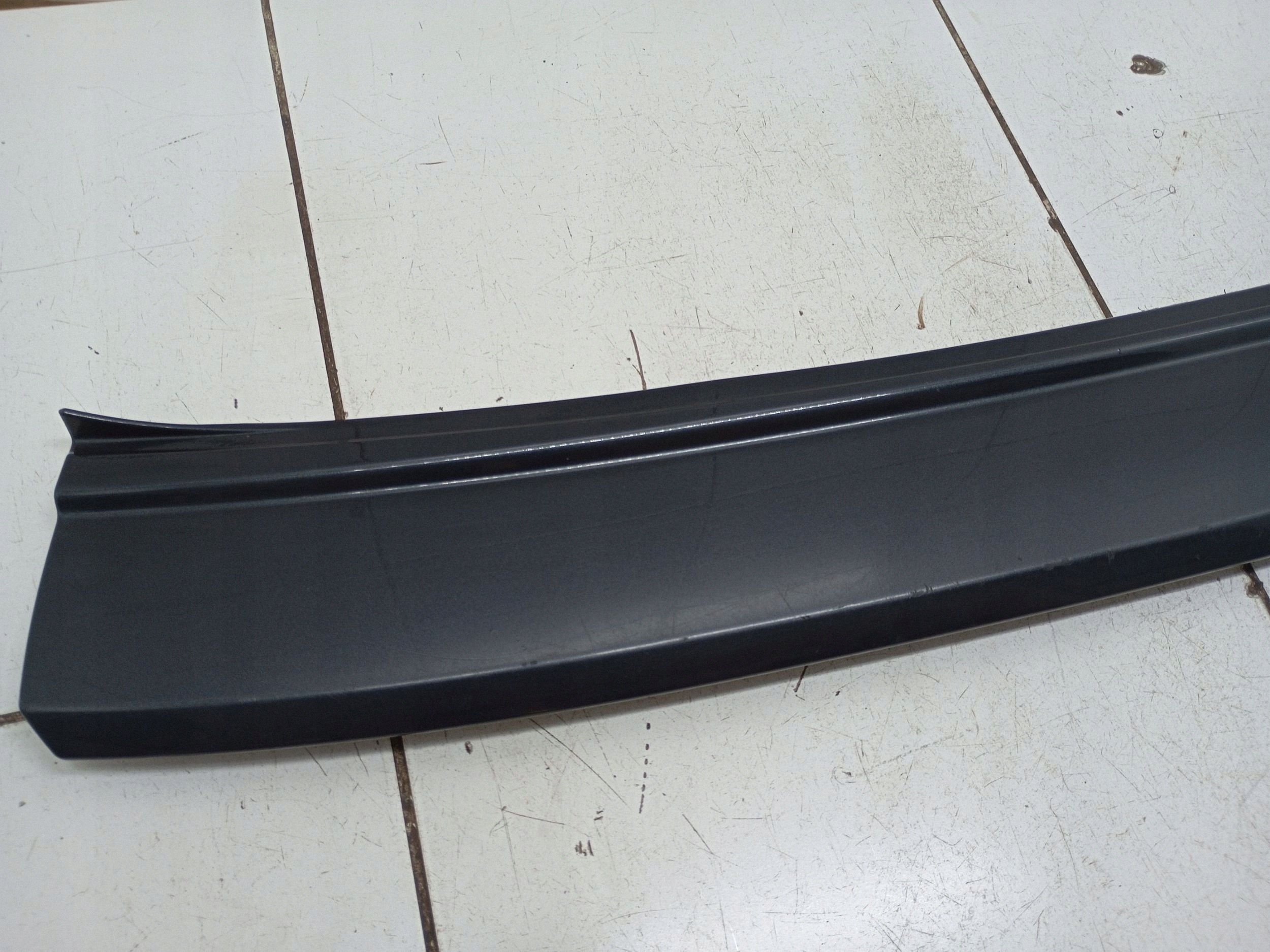 Volvo XC60 Heckstoßstangenleiste OEM 31323776 - Gebraucht image 3