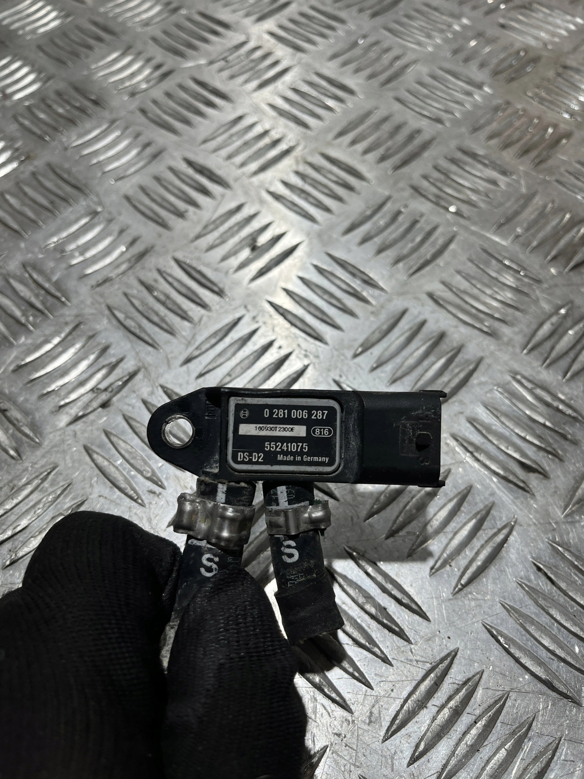 Jeep Cherokee motorrumsdel OEM 0281006287