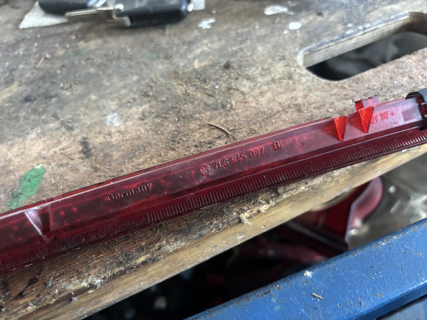 Drittes Bremslicht OEM 7L6945097B für VW Touareg image 4